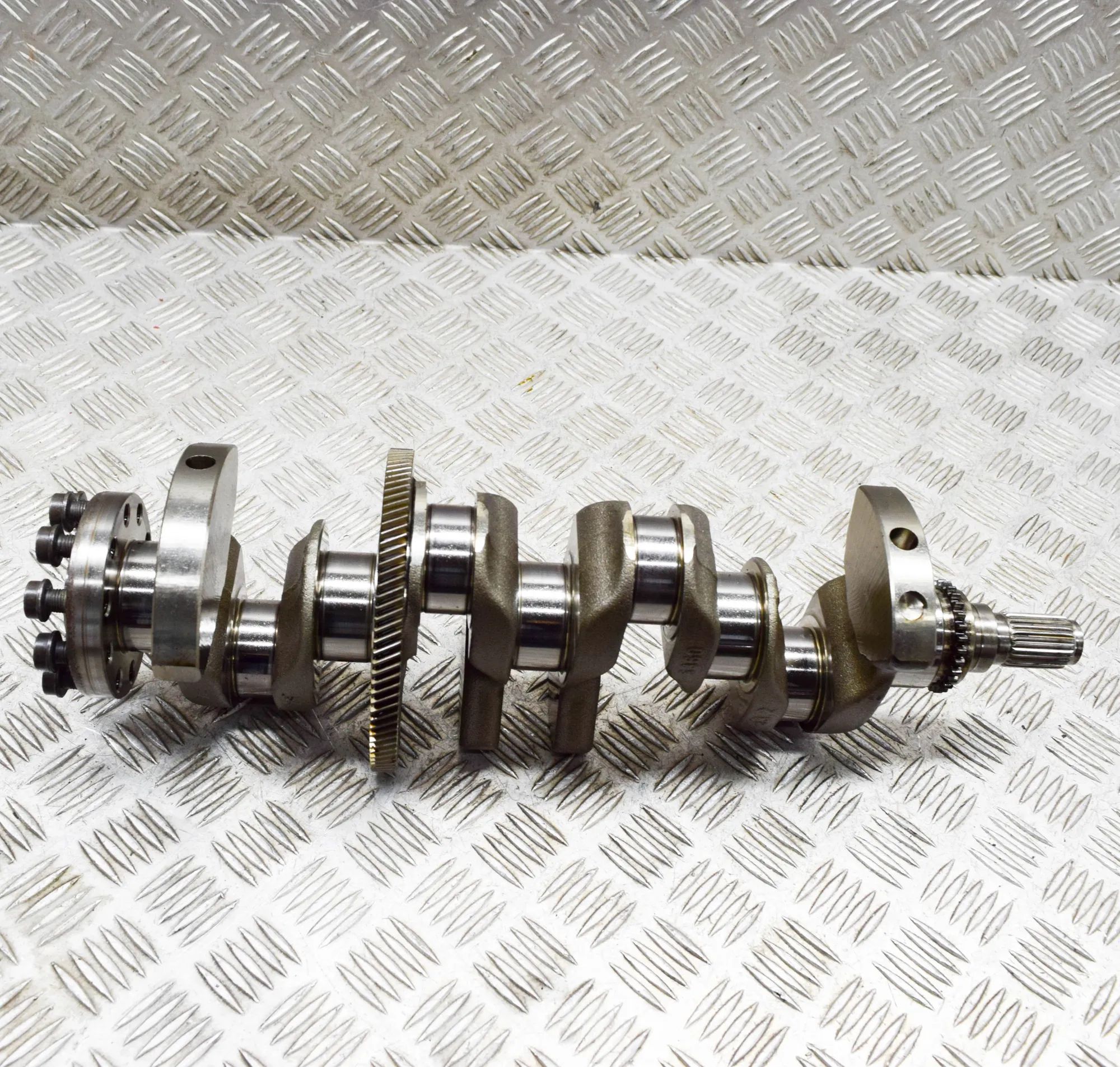 Volvo XC40 / EX40 crankshaft 31375358 Crankshaft VOLVO XC40 (536) (2017-...)...