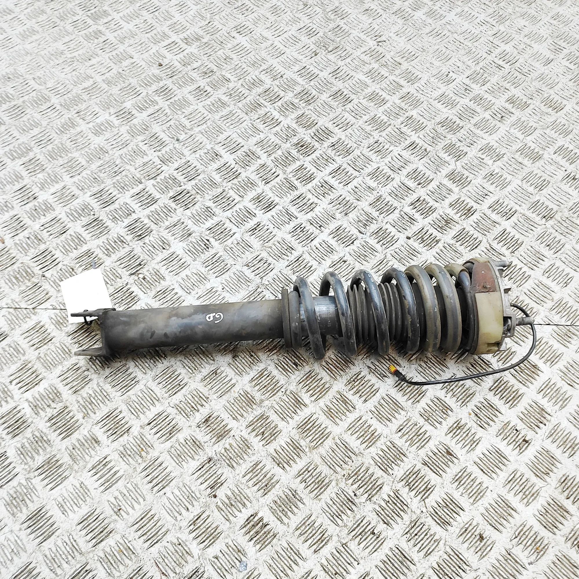 Porsche 911 (997) Rear Right Shock Absorber 99733305111 Rear Right Shock Absorber PORSCHE 9...