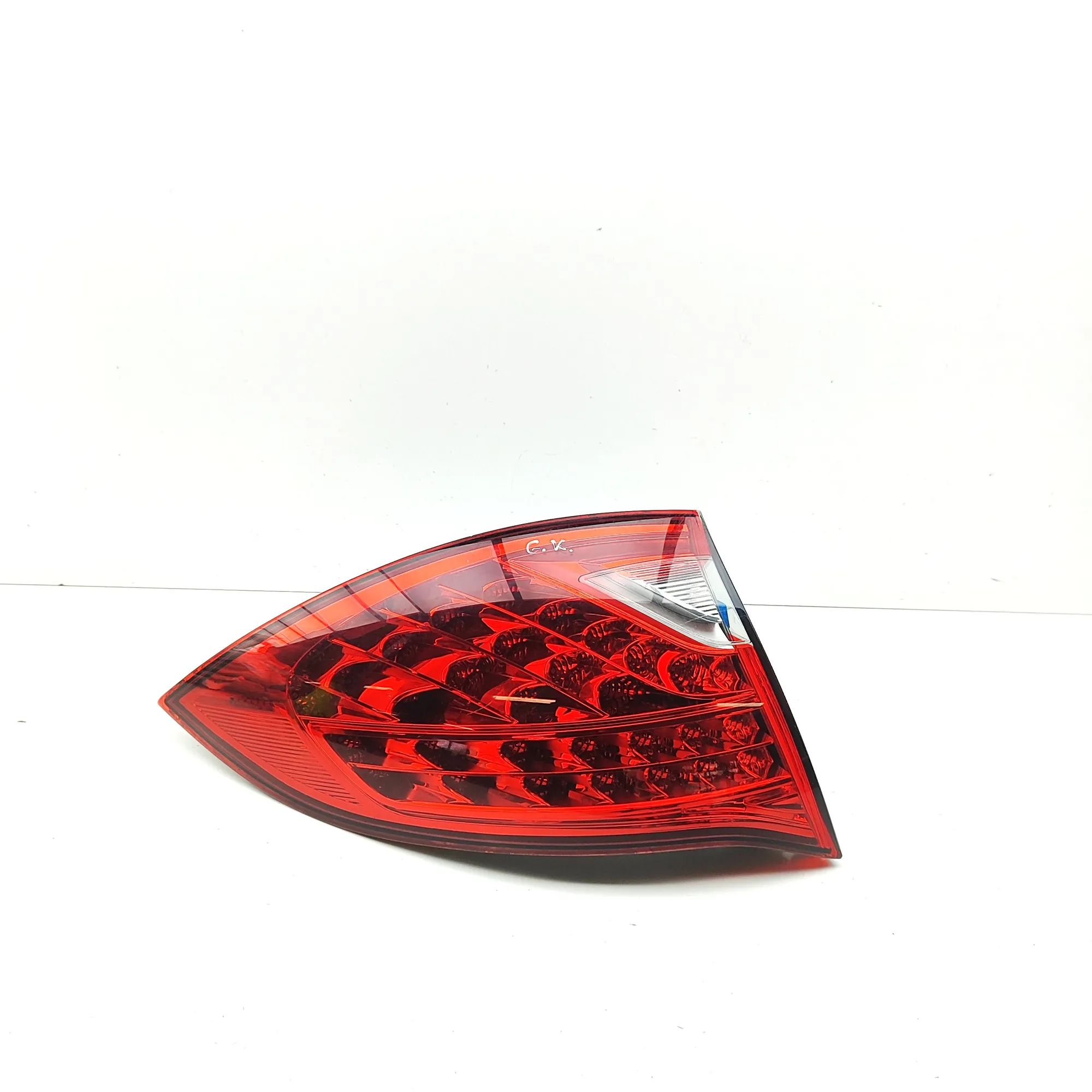 Porsche Cayenne Rear Left Tail Light 7P5945095Q Rear Left Tail Light PORSCHE CAYENNE...