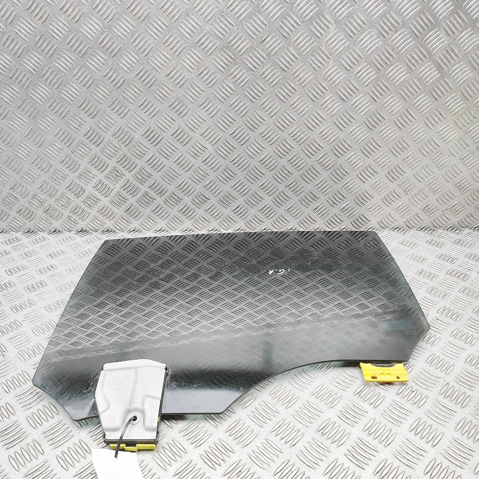 Mercedes-Benz EQS (V297 / X296) Rear Left Door Window A2977302700 Rear Left Door Window MERCEDES-BENZ...
