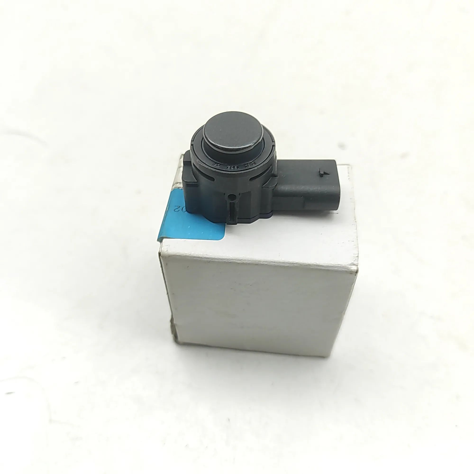 BMW X6 (F16) Rear parking sensor 66209826989, 9826989 Rear Parking Sensor BMW X6...
