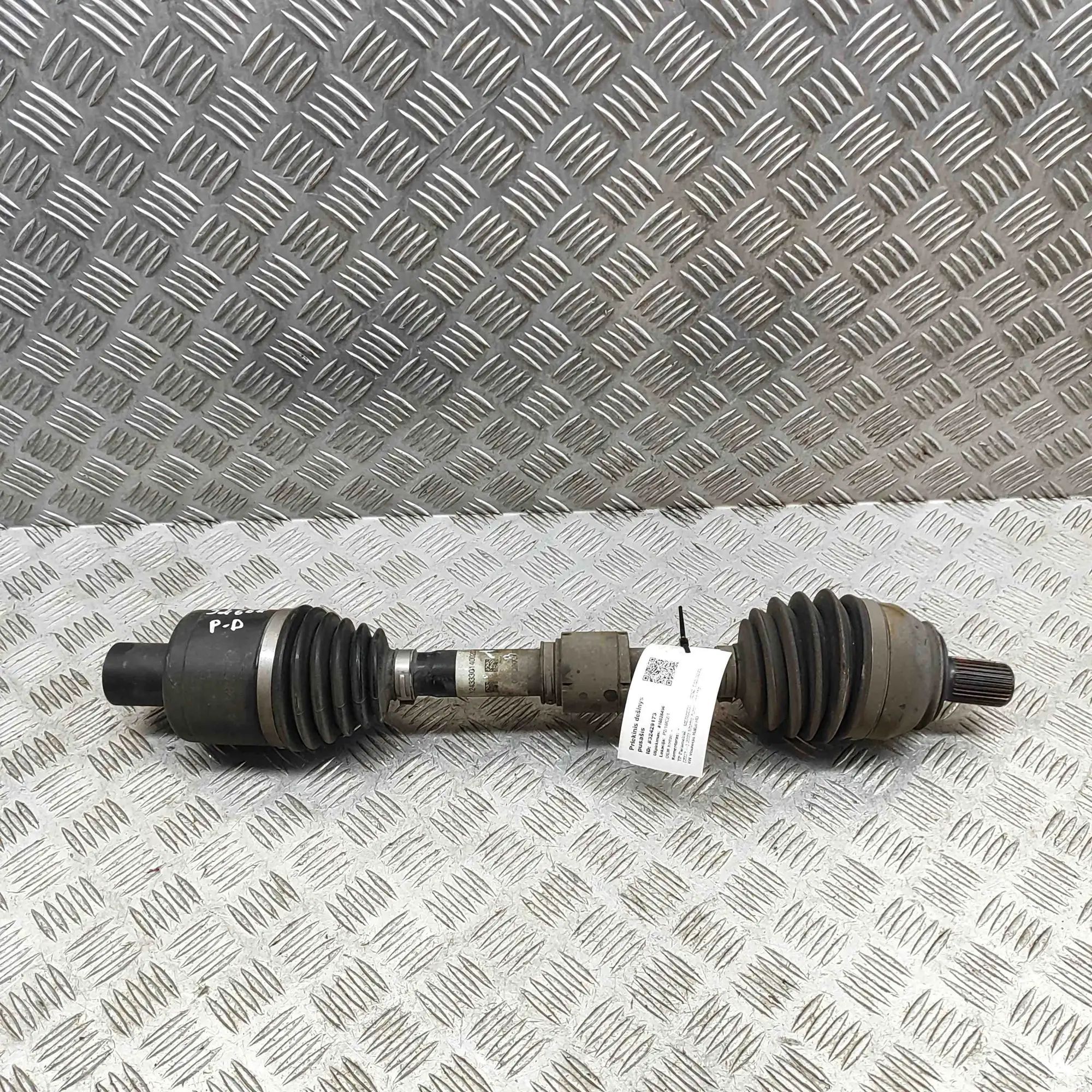 Mercedes-Benz GLB / EQB (X247) Front Right Driveshaft A2433301400 Front Right Driveshaft MERCEDES-BEN...