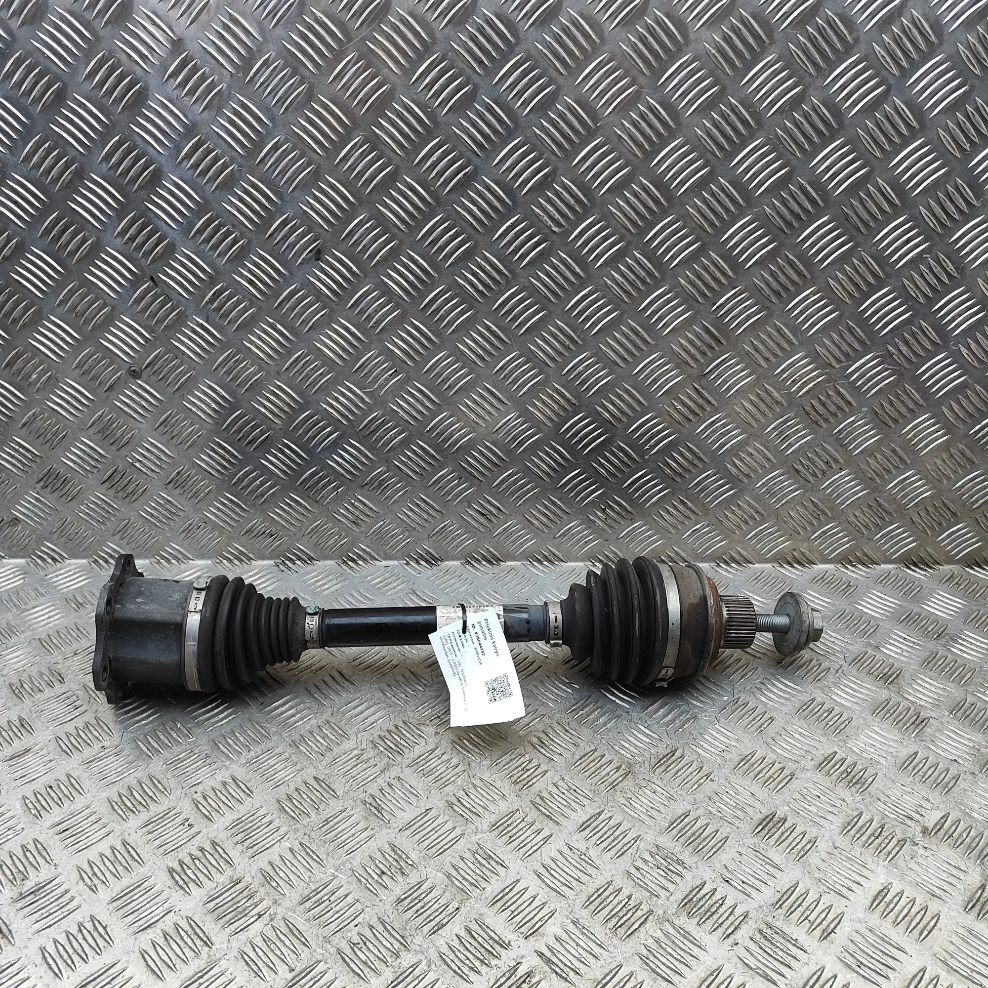 Volkswagen Touareg Front Left Driveshaft 4M0407271AE Front Left Driveshaft VW TOUAREG (C...