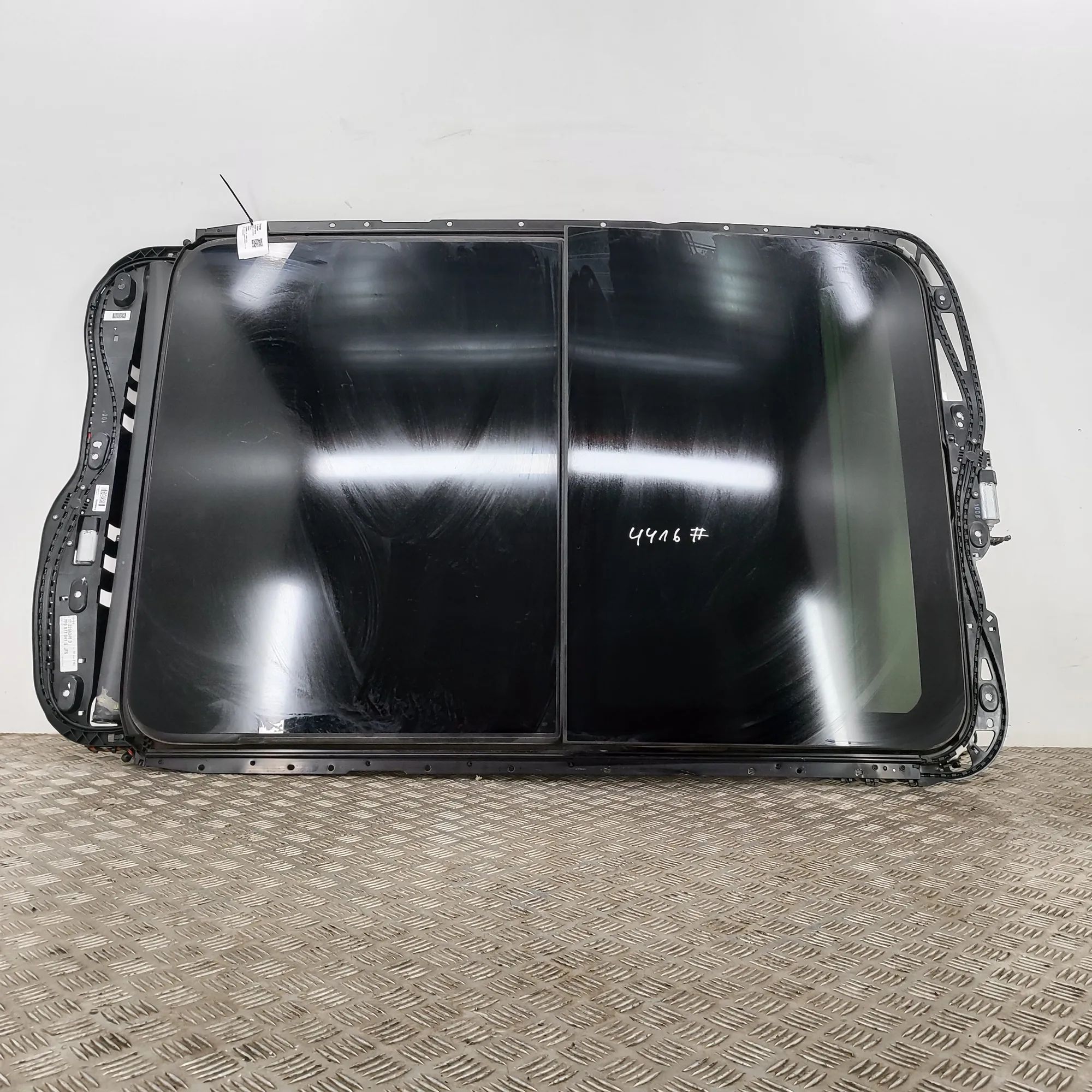 Volkswagen Touareg Katuseluuk, klaasist 7P0959591E, 1742004B, 1717823B, 7P0877041G Sunr...