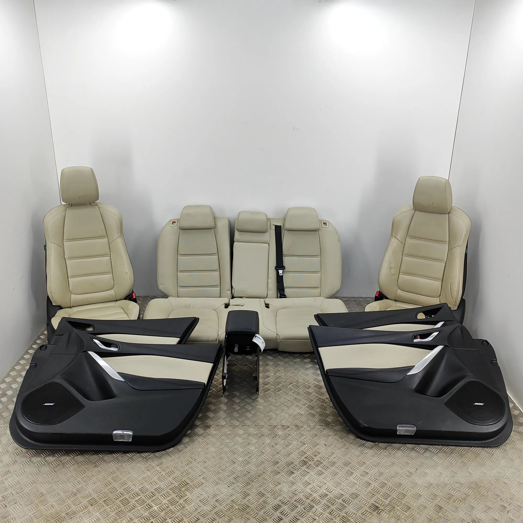 Mazda 6 (GH) Interior Seats W/ Door Cards Kit GHR968450G24, GHP96856Z, GHP95581A, GHP96853X, ...