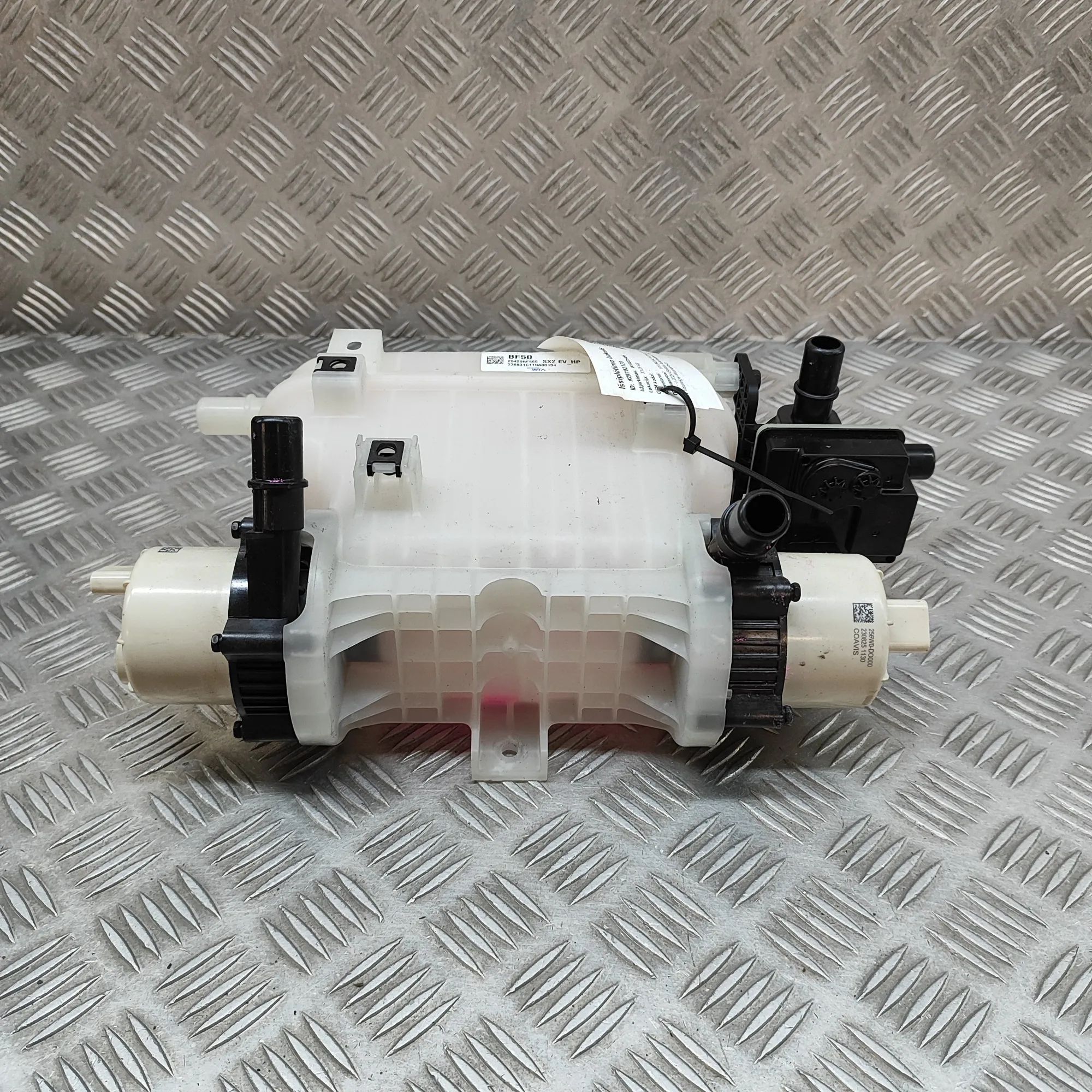 Hyundai Kona Expansion Tank 256W0-DO000, 25660-D0500, 25429-BF500 Expansion...