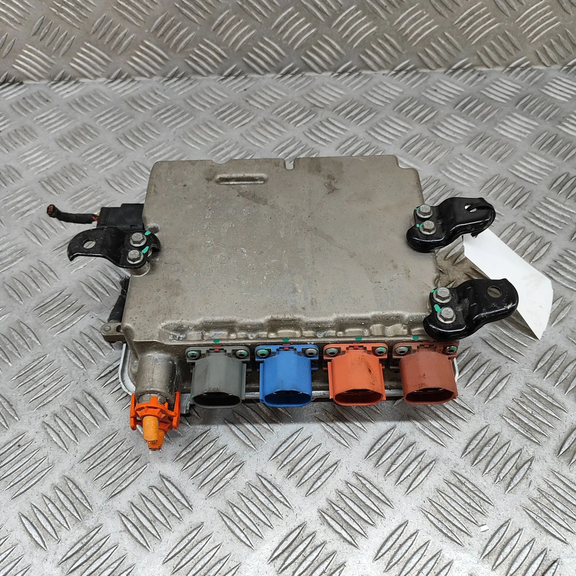 Tesla Model S Inverter 1028843-01-A Inverter TESLA MODEL S (2012-...)
...