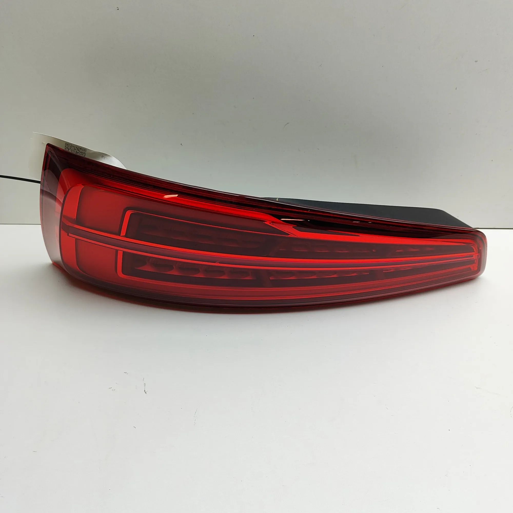 Audi Q3 (8U) Rear Right Tail Light 8U0945094N Rear Right Tail Light AUDI Q3 (8U) (...