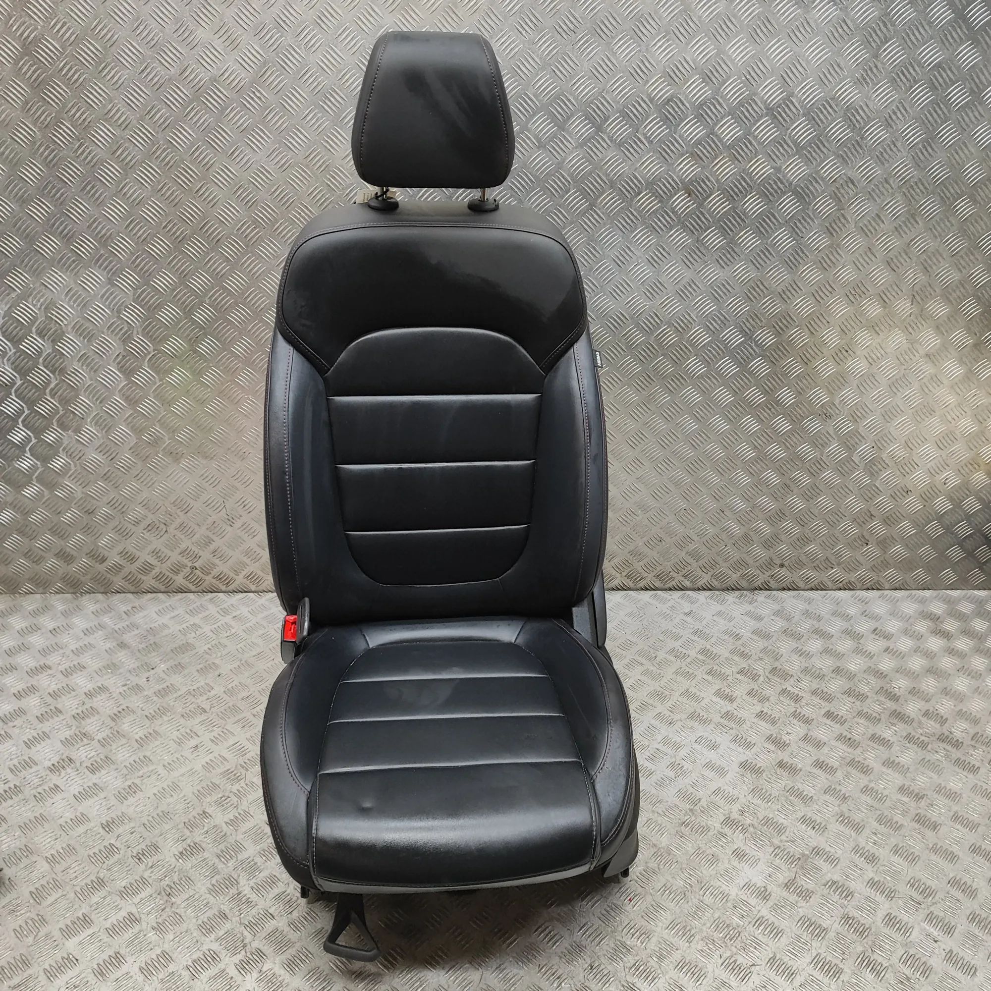 MG HS Front Left Seat 10649038-AMM, 10649027-AMM Front Left Seat MG H...