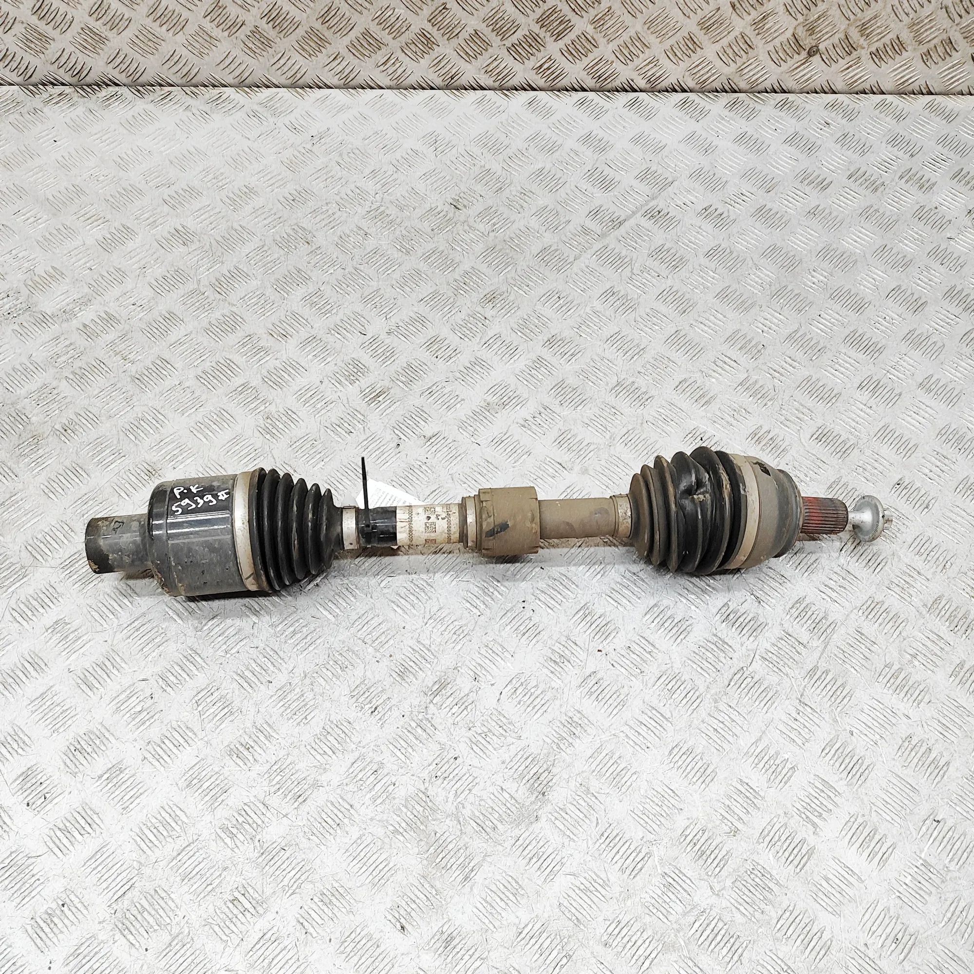 Mercedes-Benz GLB / EQB (X247) Front Left Driveshaft A2433301400 Front Left Driveshaft MERCEDES-BENZ...