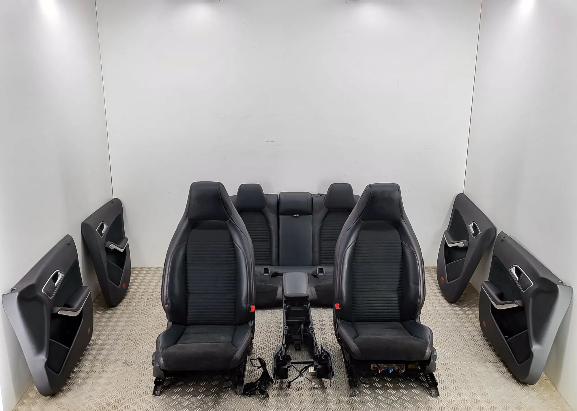Mercedes-Benz CLA (C117) Interior Seats W/ Door Cards Kit A1767201395, A1767201495, A1177300762, A1766800...