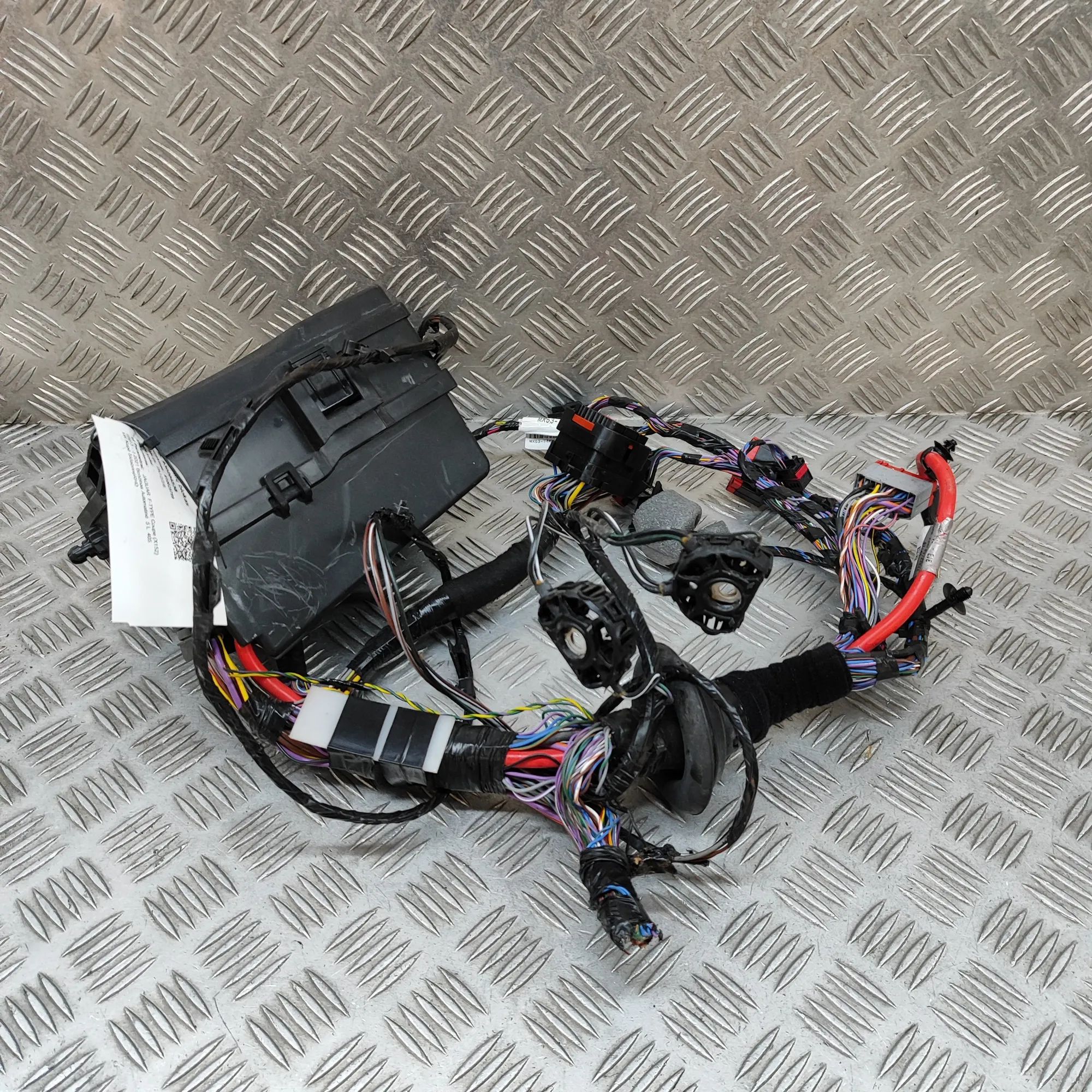 Jaguar F-Type Fuse Box Module MX53-14K012-AEB, EX53-14A076-BA Fuse Box Module...