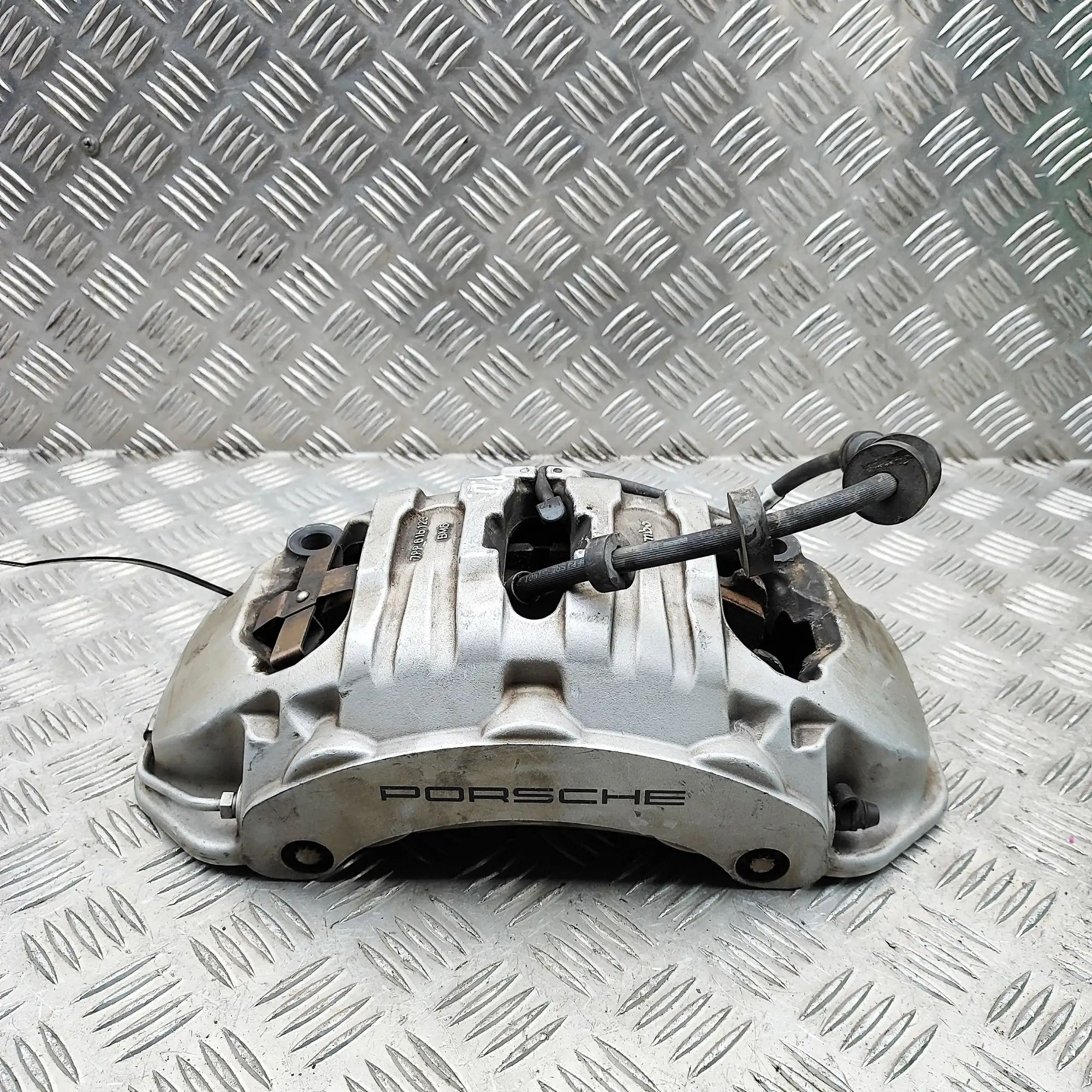 Porsche Macan Front Right Brake Caliper 7PP615123 Front Right Brake Caliper PORSCHE MAC...