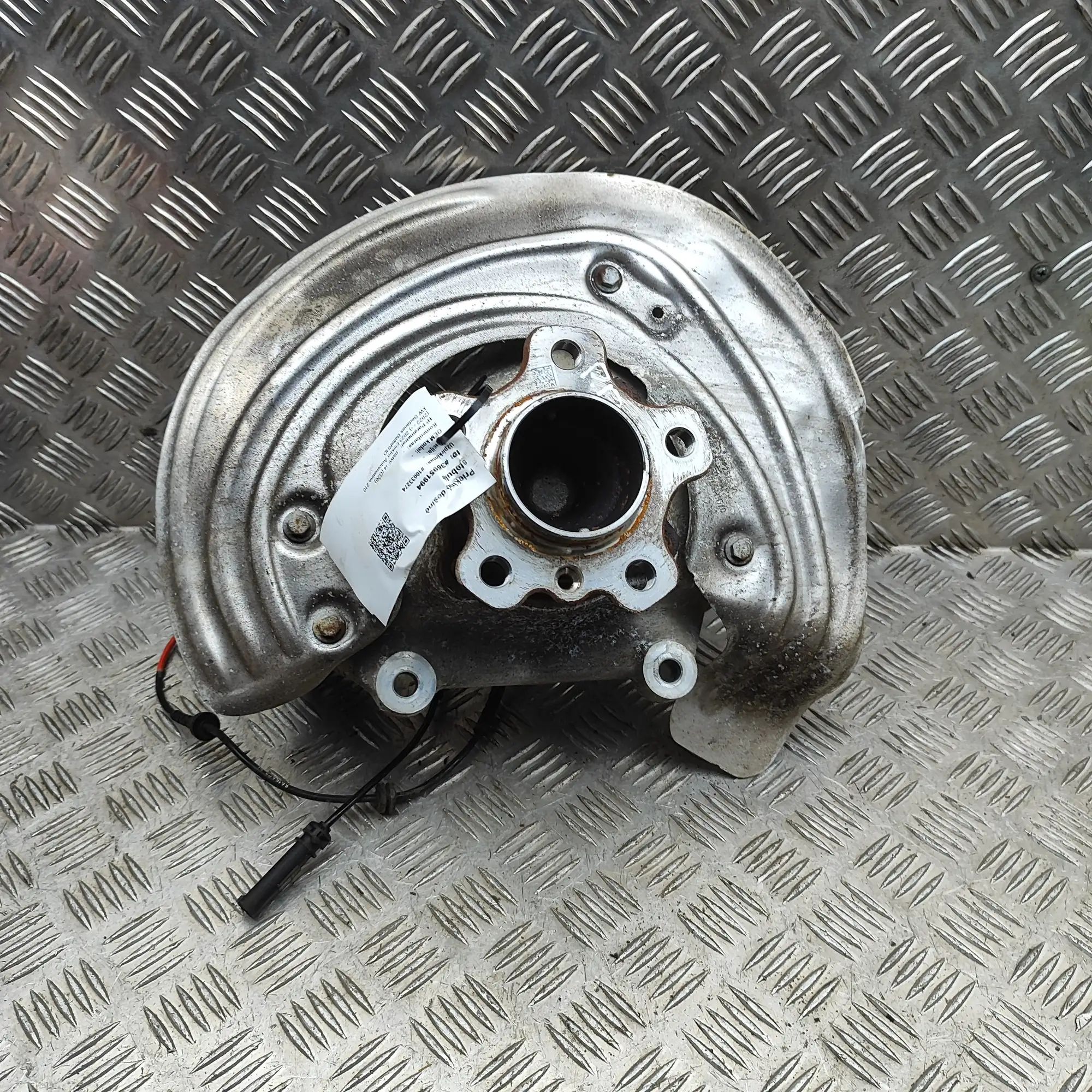 BMW i4 (G26) Front Right Wheel Hub 6899176, 6893260 Front Right Wheel Hub BMW I4 (...