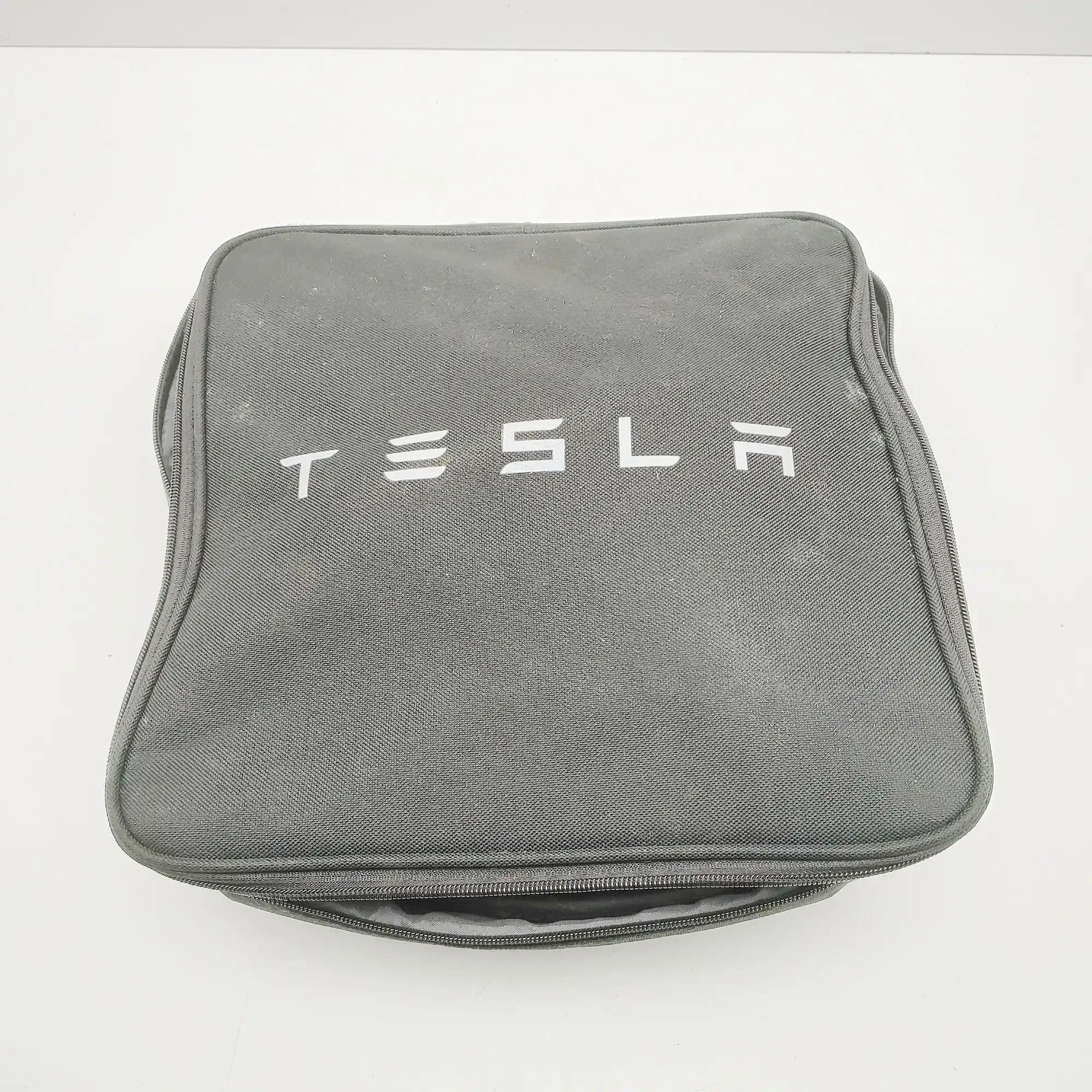 Tesla Model Y Battery Charging Cable 1121254-00-G Battery Charging Cable TESLA MODEL...