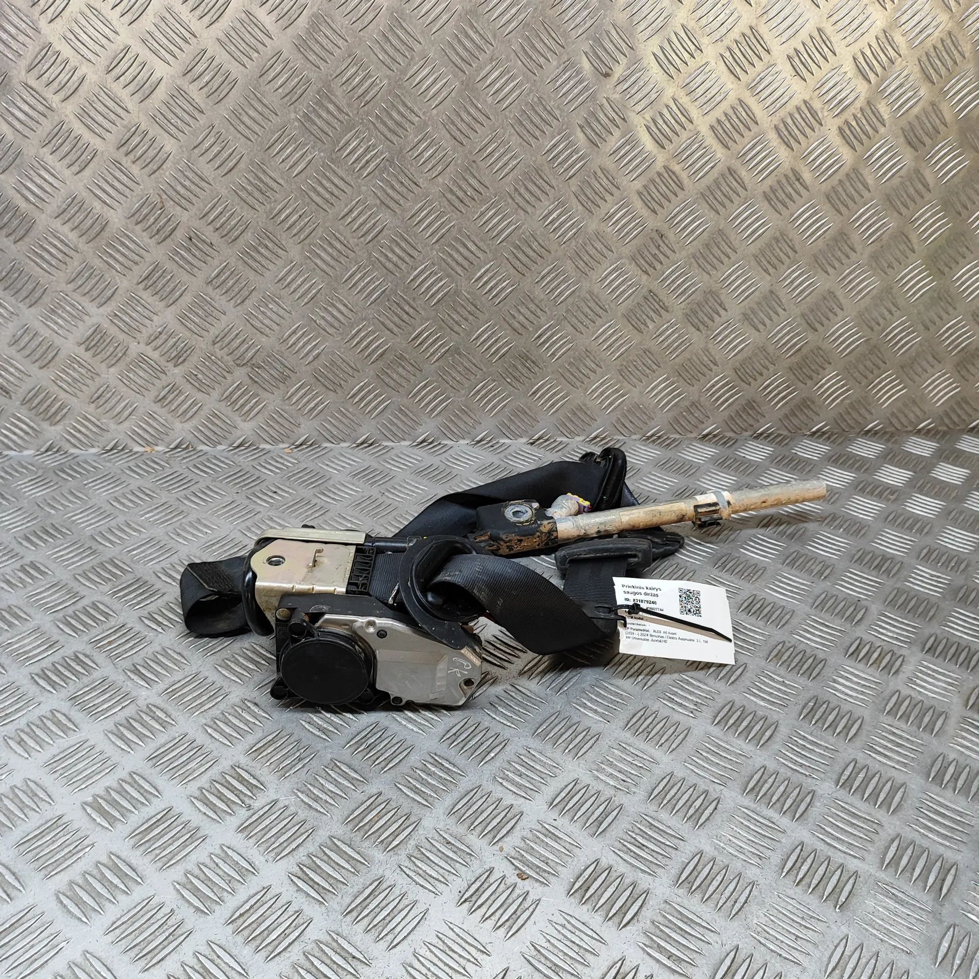 Audi A5 (B10) Front Left Seatbelt 8B3857705H Front Left Seatbelt AUDI A5 (Avant) ...