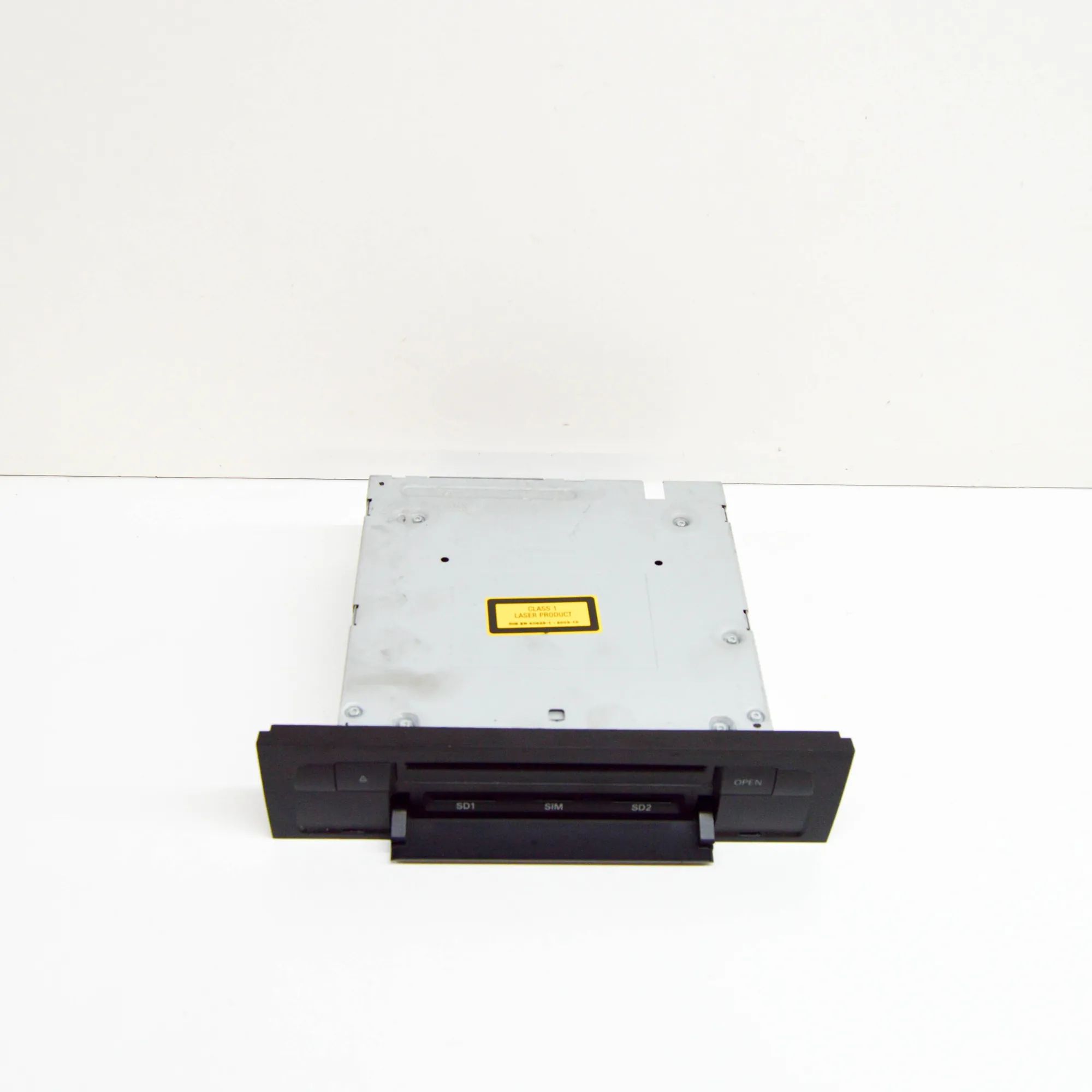 Audi Q7 (4L) Music Navi CD Radio Player Head Unit 4L0035670A Music Navi CD Radio Player Head Unit...