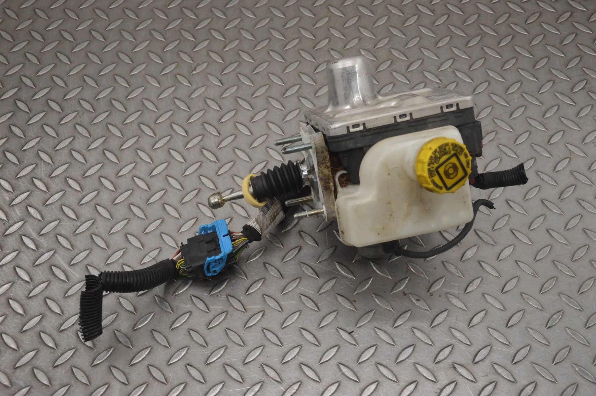 Alfa-Romeo Stelvio ABS hydraulic pump 00505532900 ABS Pump ALFA ROMEO STELVIO (949_) ...