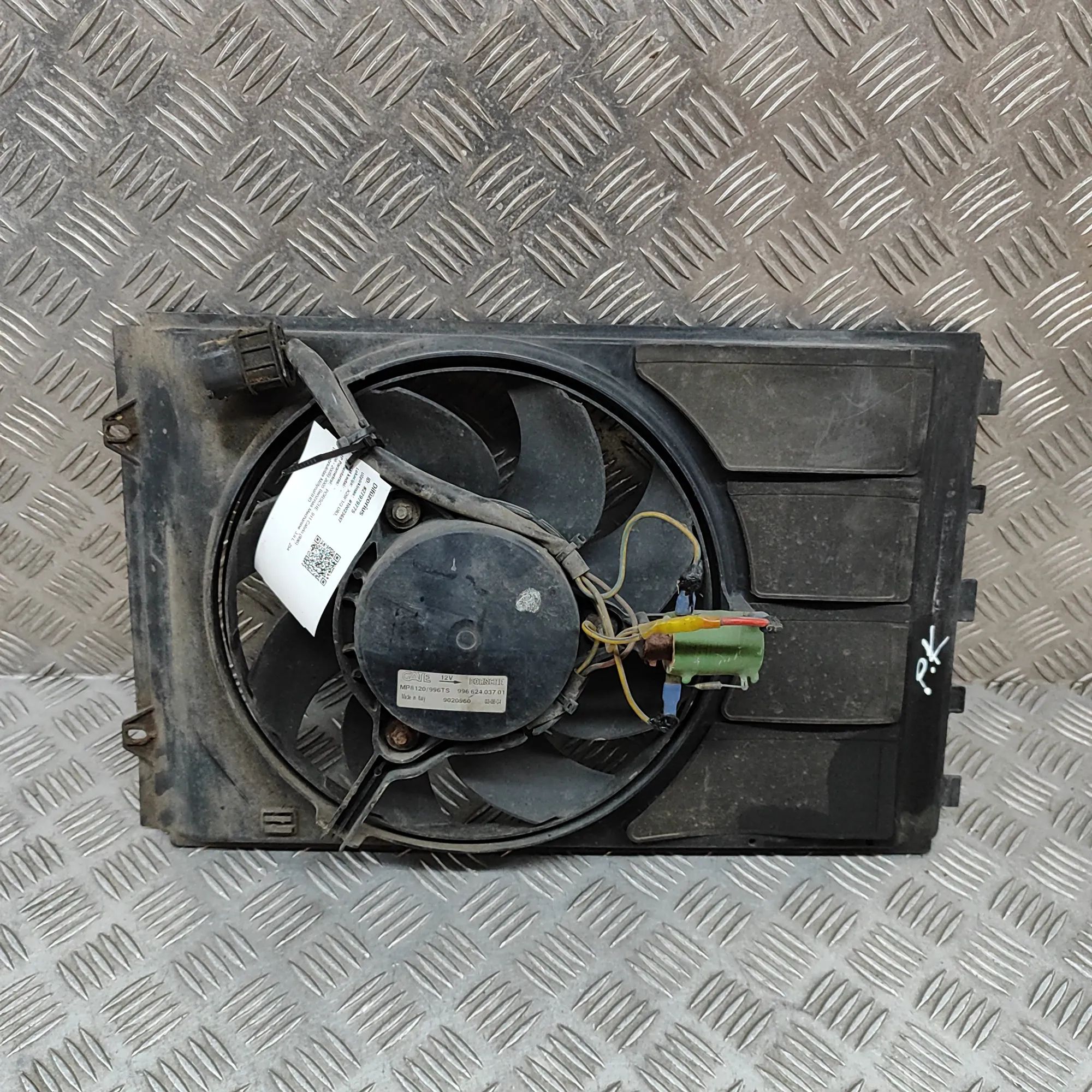 Porsche 911 (996) Engine Cooling Fan Shroud 996.624.037.01, 99662413100, 996.624.131.00, 99...