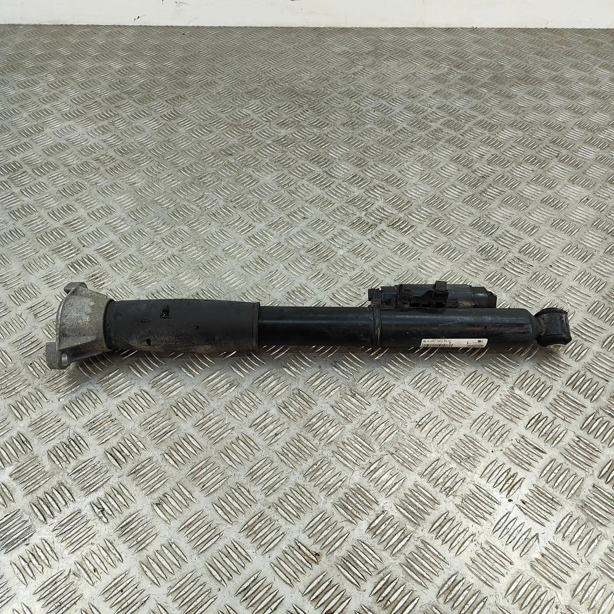 Mercedes-Benz EQS (V297 / X296) Rear Left Shock Absorber A2973203301 Rear Left Shock Absorber MERCEDES-B...