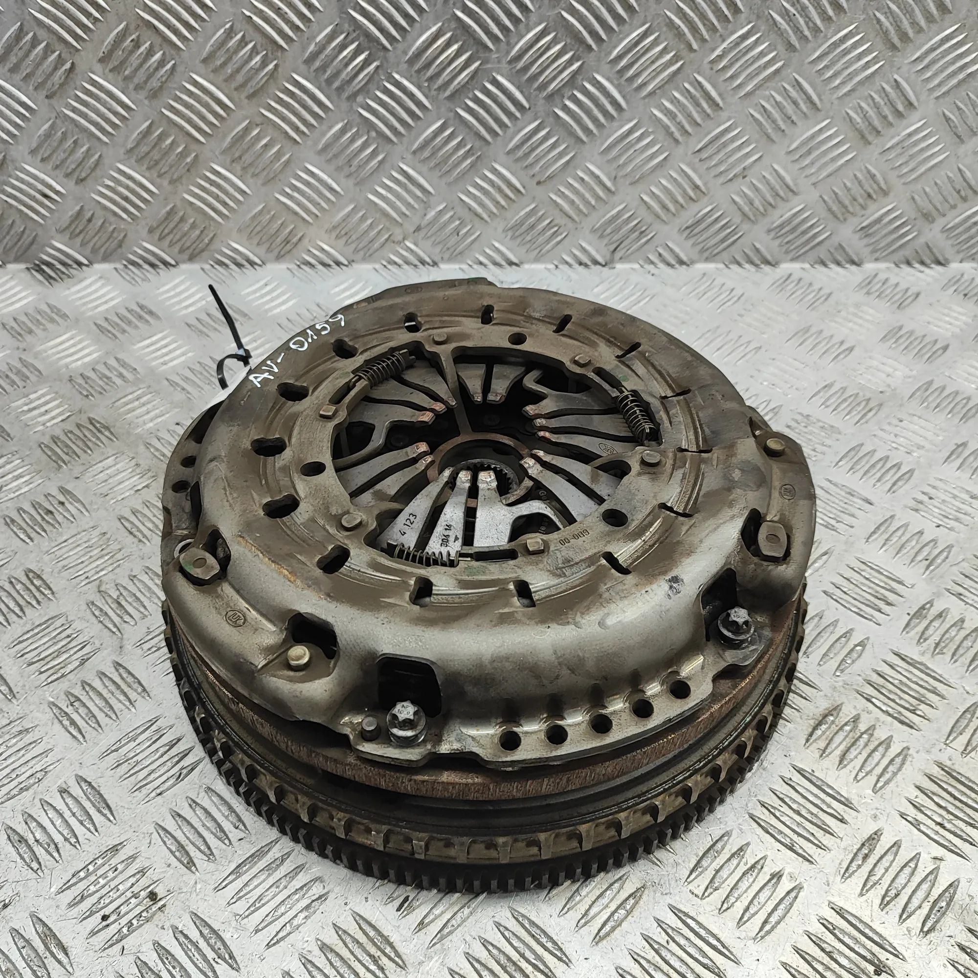 Mercedes-Benz V / Vito / EQV (W447) clutch kit A0012527505, A0262500701, A6510300300 Clutch Ki...