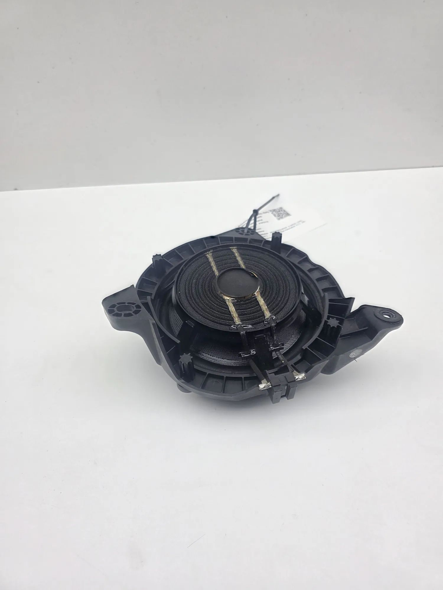 Mercedes-Benz A (W176) Front Right Door Speaker A2228204602 Front Right Door Speaker MERCEDES-B...