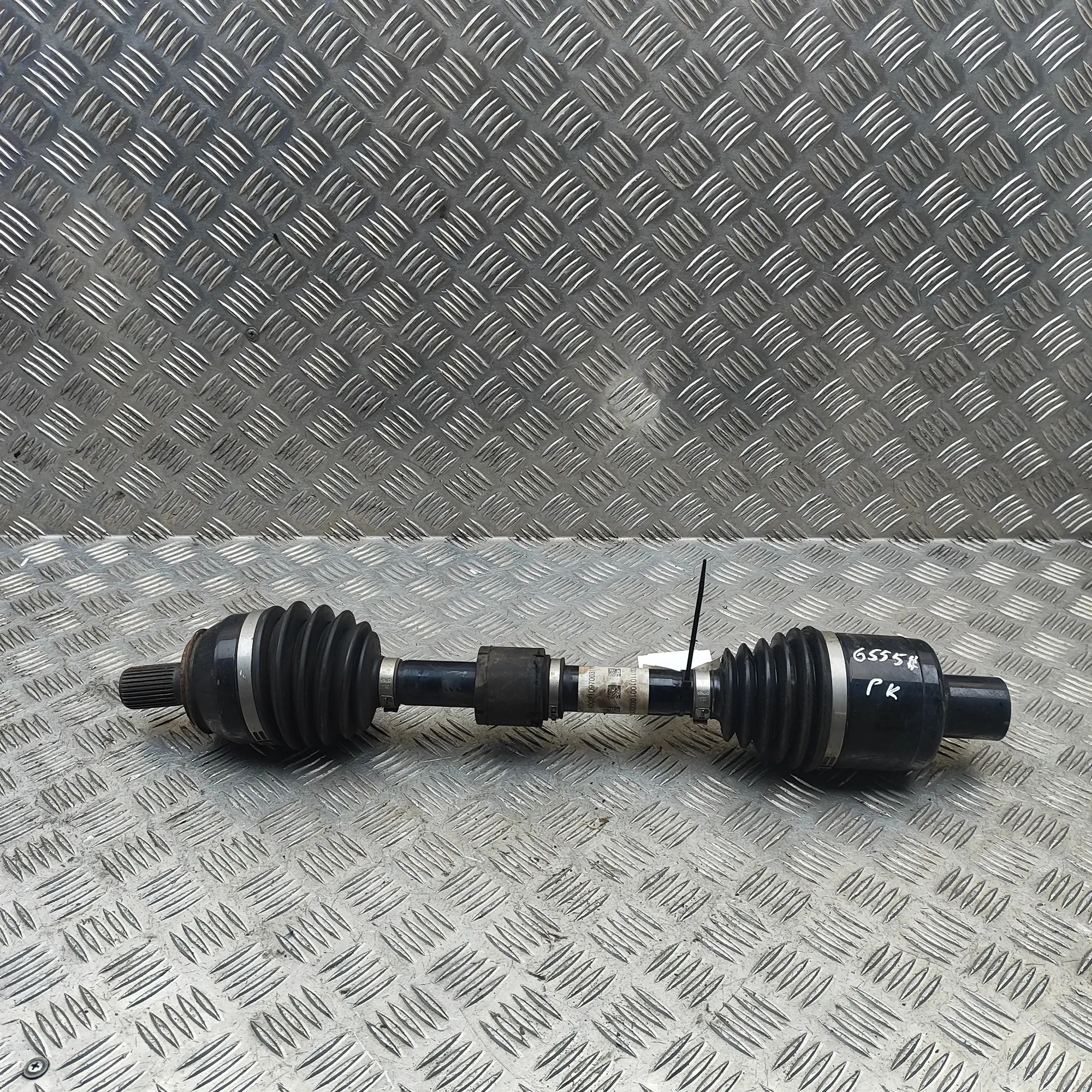Mercedes-Benz GLA / EQA (H247) Front Left Driveshaft A2433301400 Front Left Driveshaft MERCEDES-BENZ...