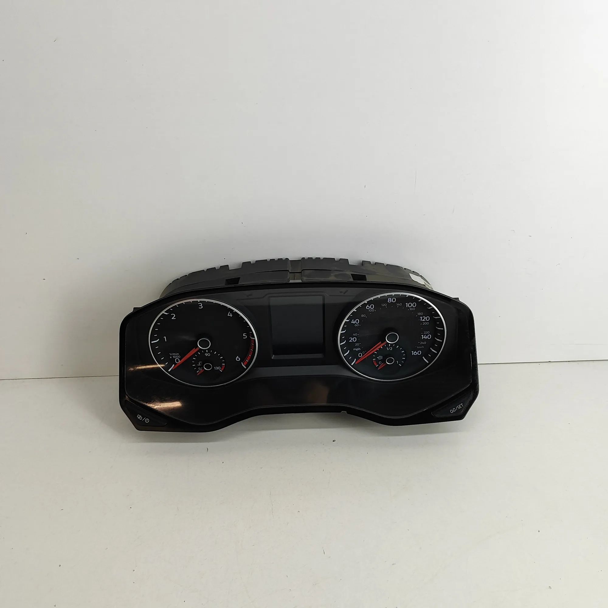 Volkswagen Amarok Instrument Cluster Speedometer 2H6920983A Instrument Cluster Speedometer VW AM...