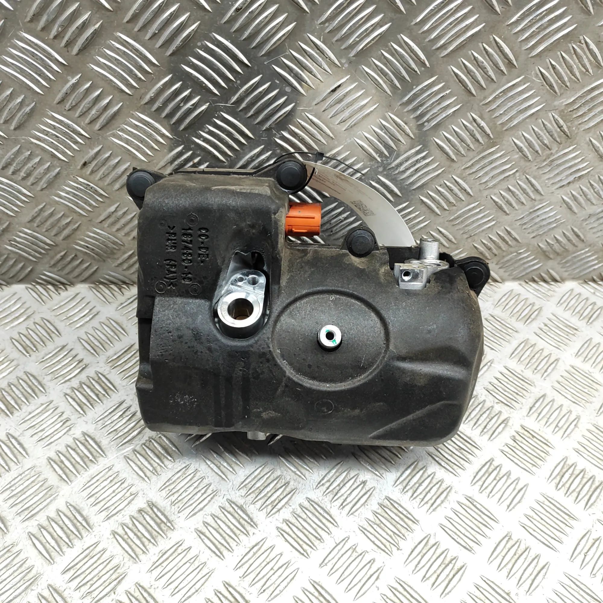 BMW i4 (G26) Air Condition A/C Pump 5A69FB9 Air Condition A/C Pump BMW I4 (G26) (20...
