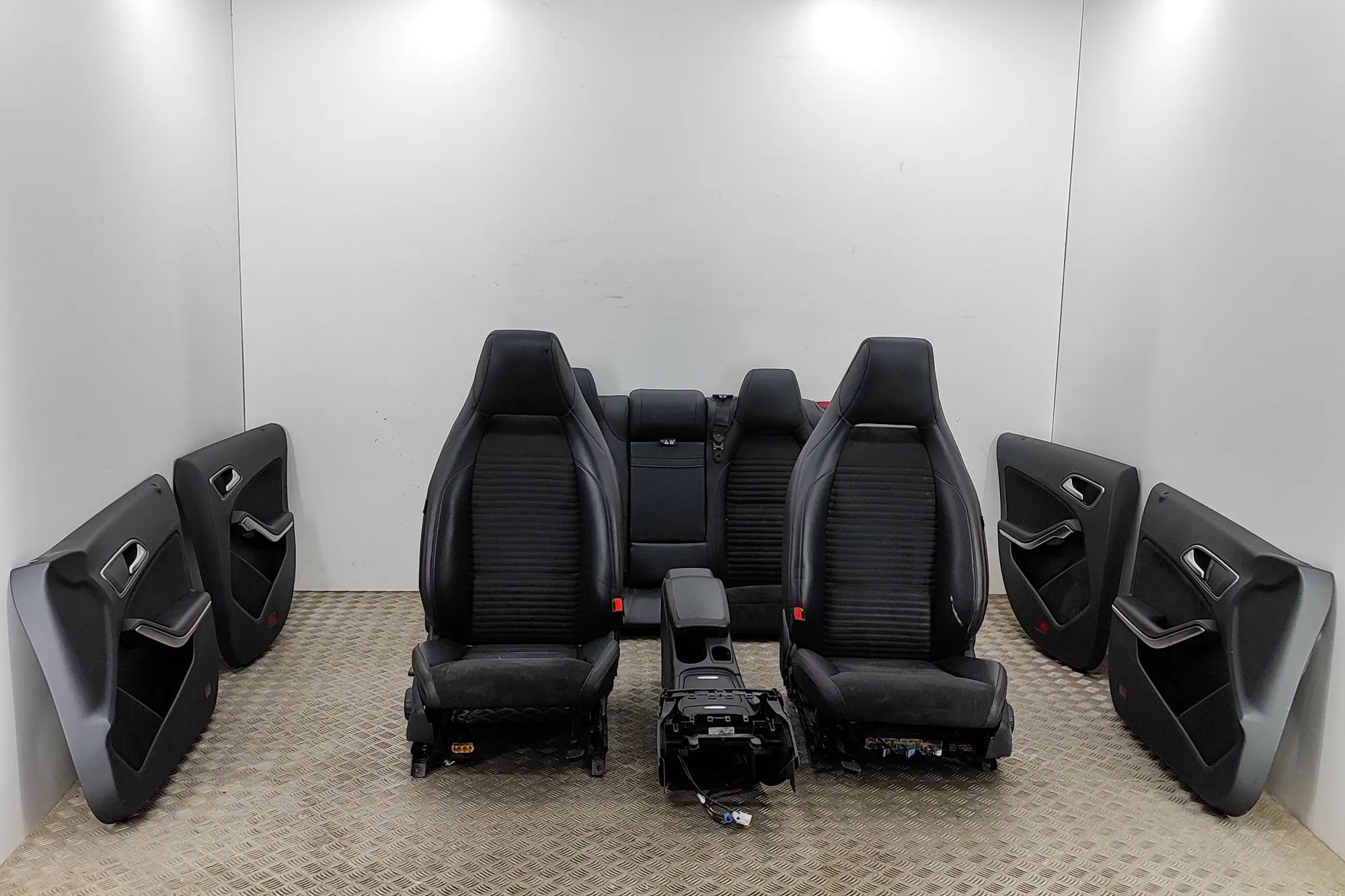 Mercedes-Benz CLA (C117) Interior Seats W/ Door Cards Kit A1177301300, A1177301400, A1766803101, A1177209...