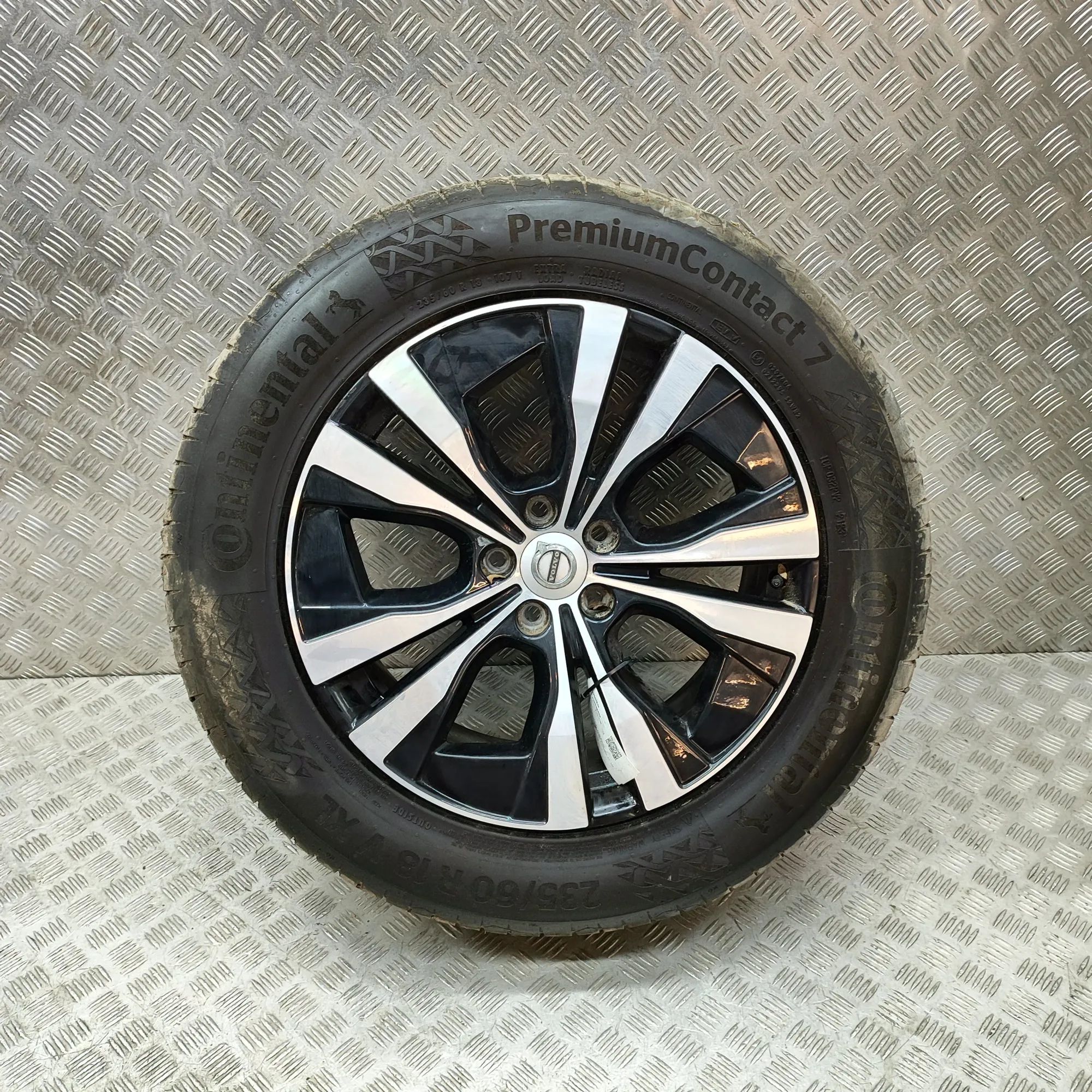 Volvo XC60 Alloy Wheel 32209452 Alloy Wheel VOLVO XC60 (II 246) (2017-...