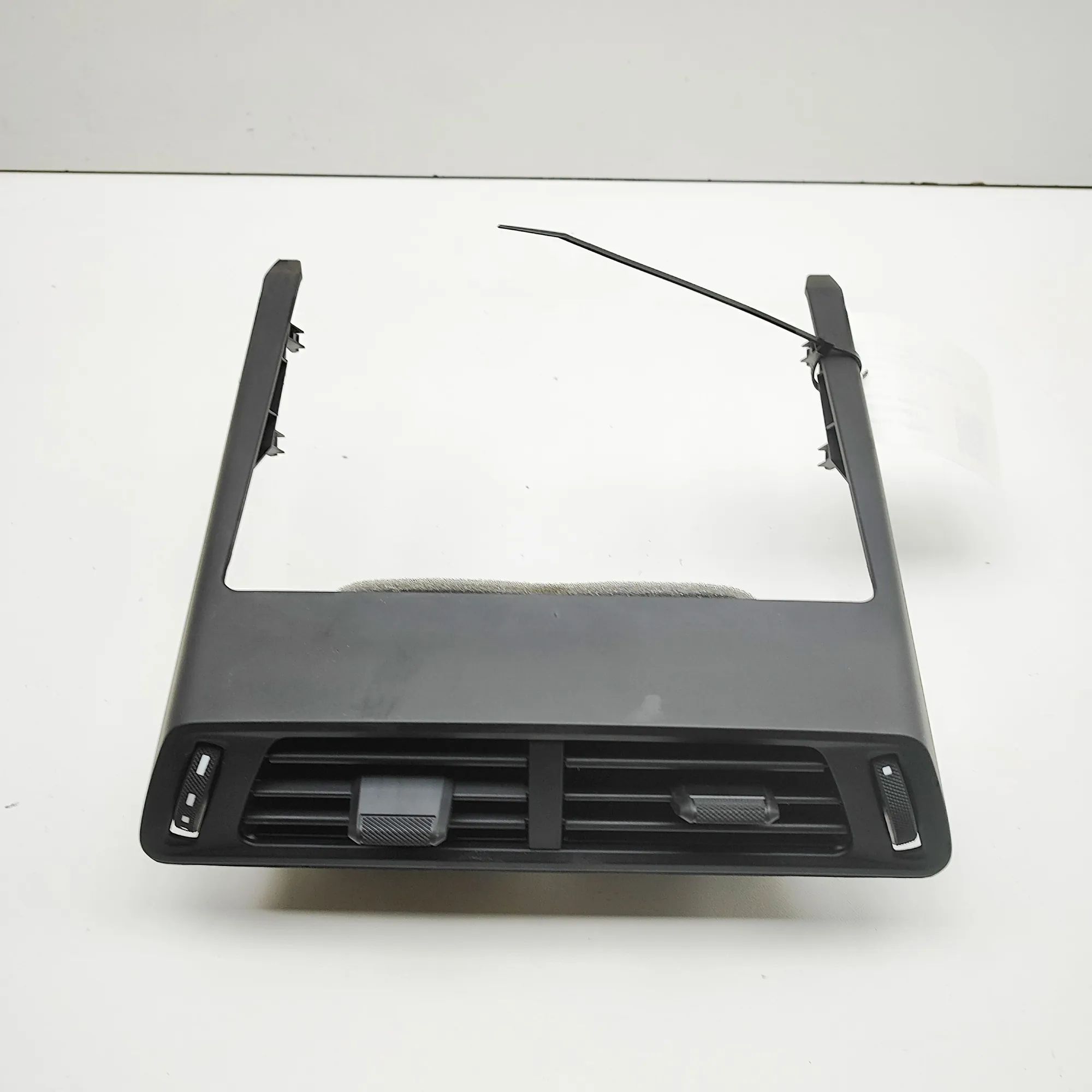 Porsche 911 (992) Dashboard Air Vents 992815705B Dashboard Air Vents PORSCHE 911 (992...