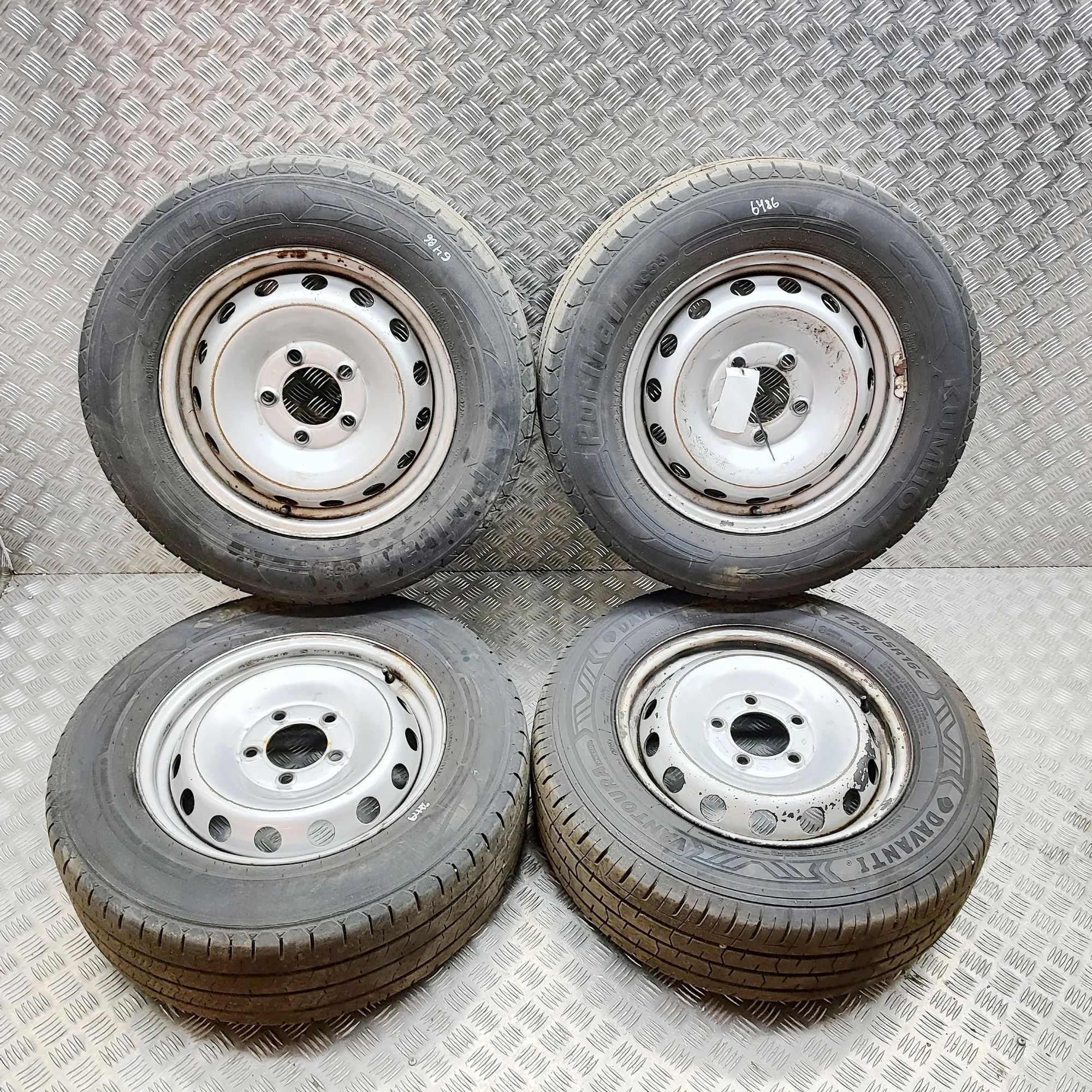 Renault Master Alloy Wheel Set 403000037R Alloy Wheel Set RENAULT MASTER (III ...
