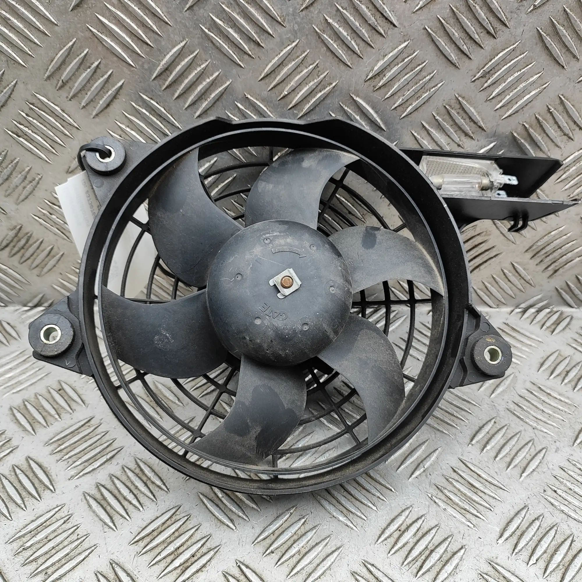 Porsche 911 (996) Engine Cooling Fan 99662403603 Engine Cooling Fan PORSCHE 911 (Cab...