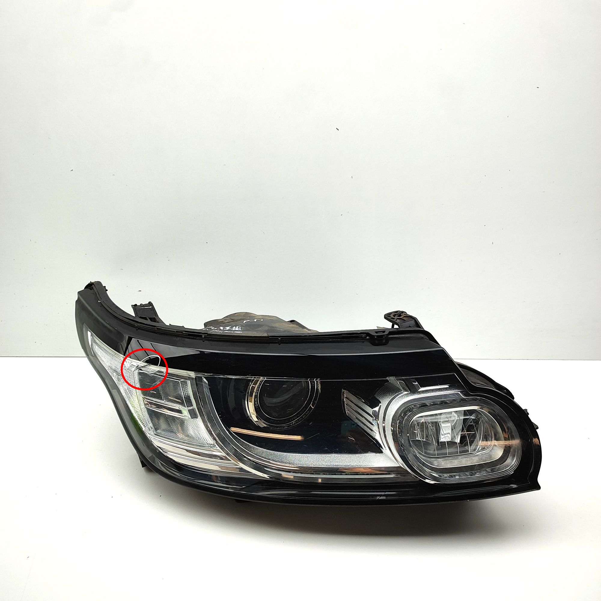 Land Rover Range Rover Sport (L494) Front Right Headlight DK62-13W029-DJ Front Right Headlight LAND ROVER...