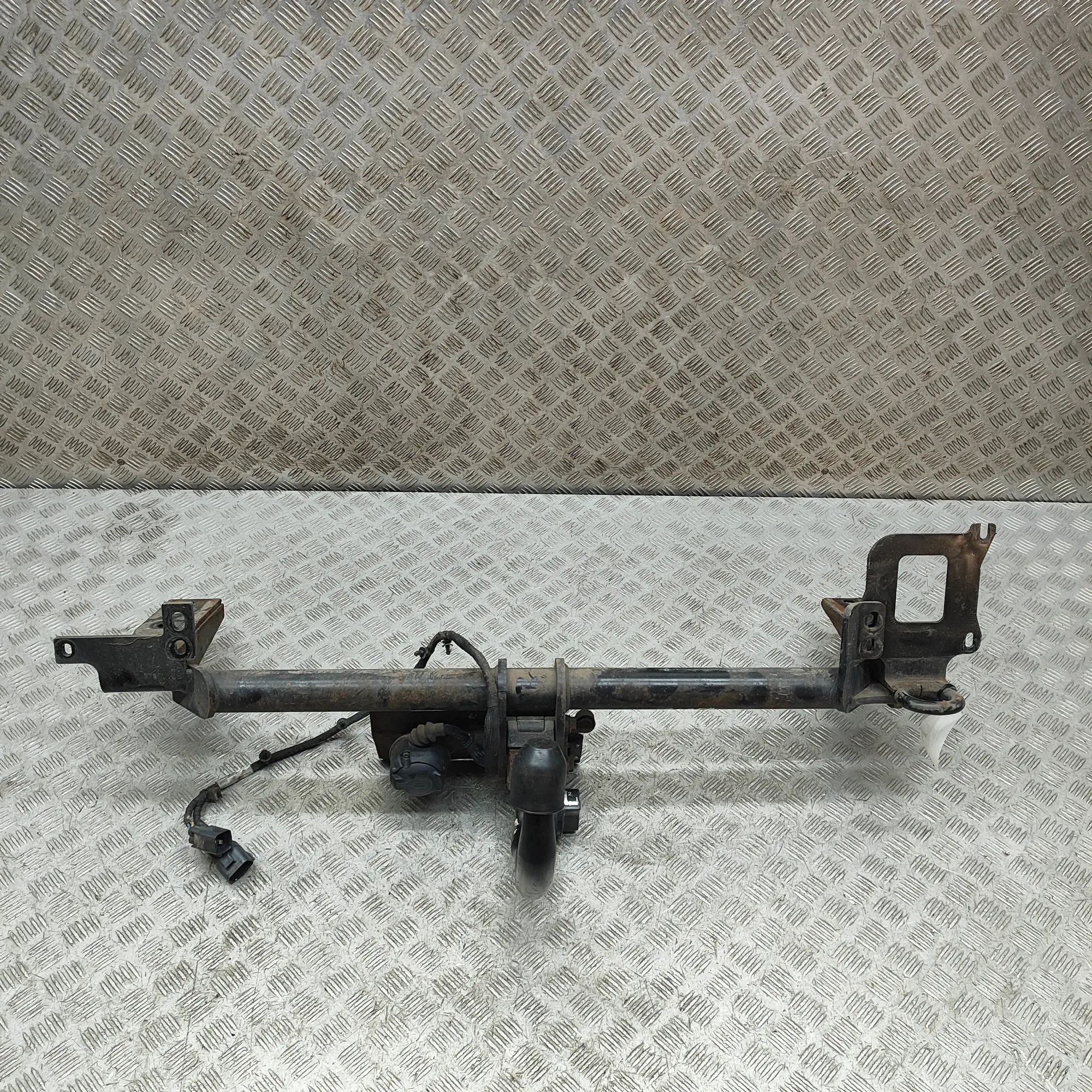 Land Rover Range Rover Evoque Towbar Kit GJ3M-19D520-AA Towbar Kit LAND ROVER RANGE ROVE...