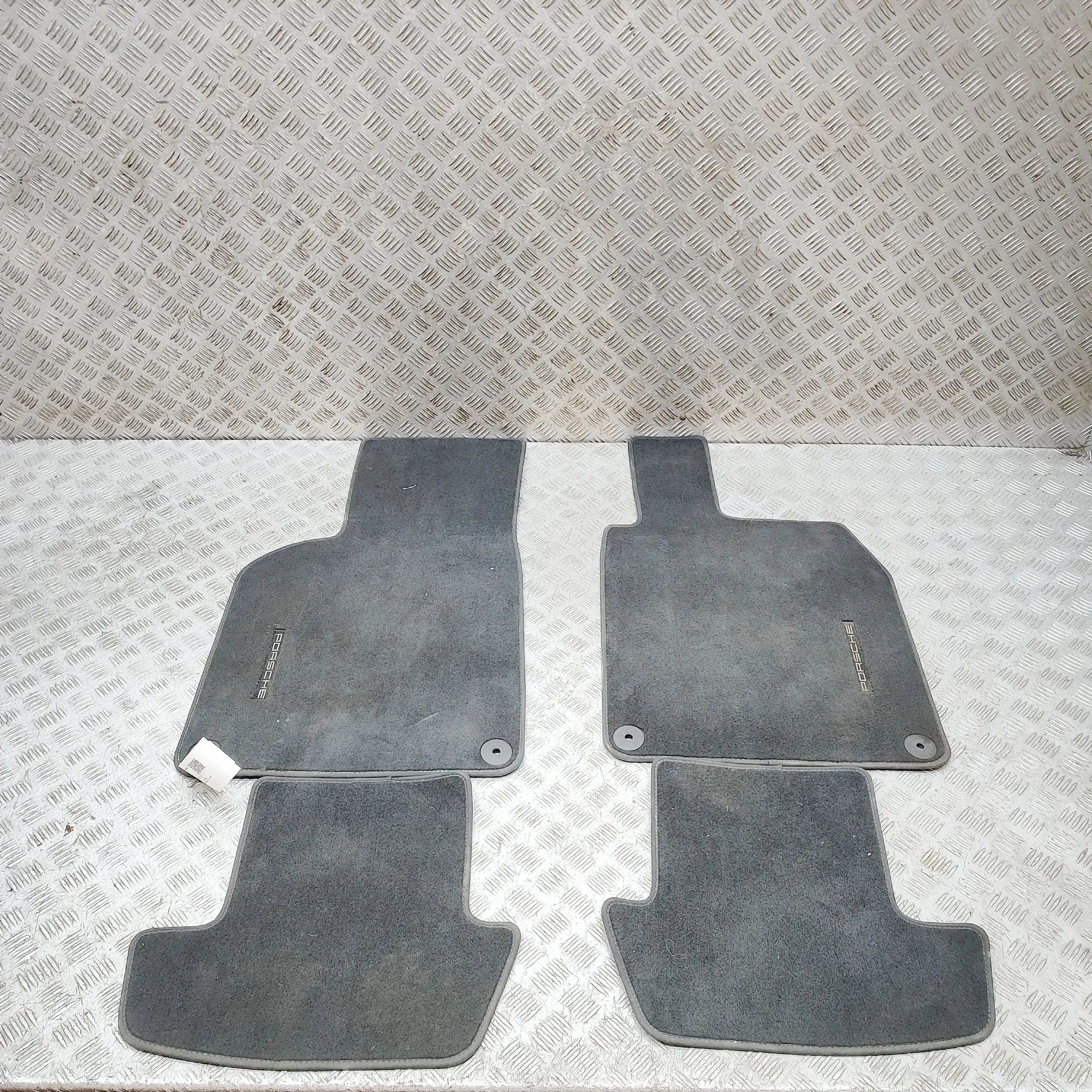 Porsche 911 (992) Floor Mat Set Floor Mat Set PORSCHE 911 (992) (2019-...)

Gen...