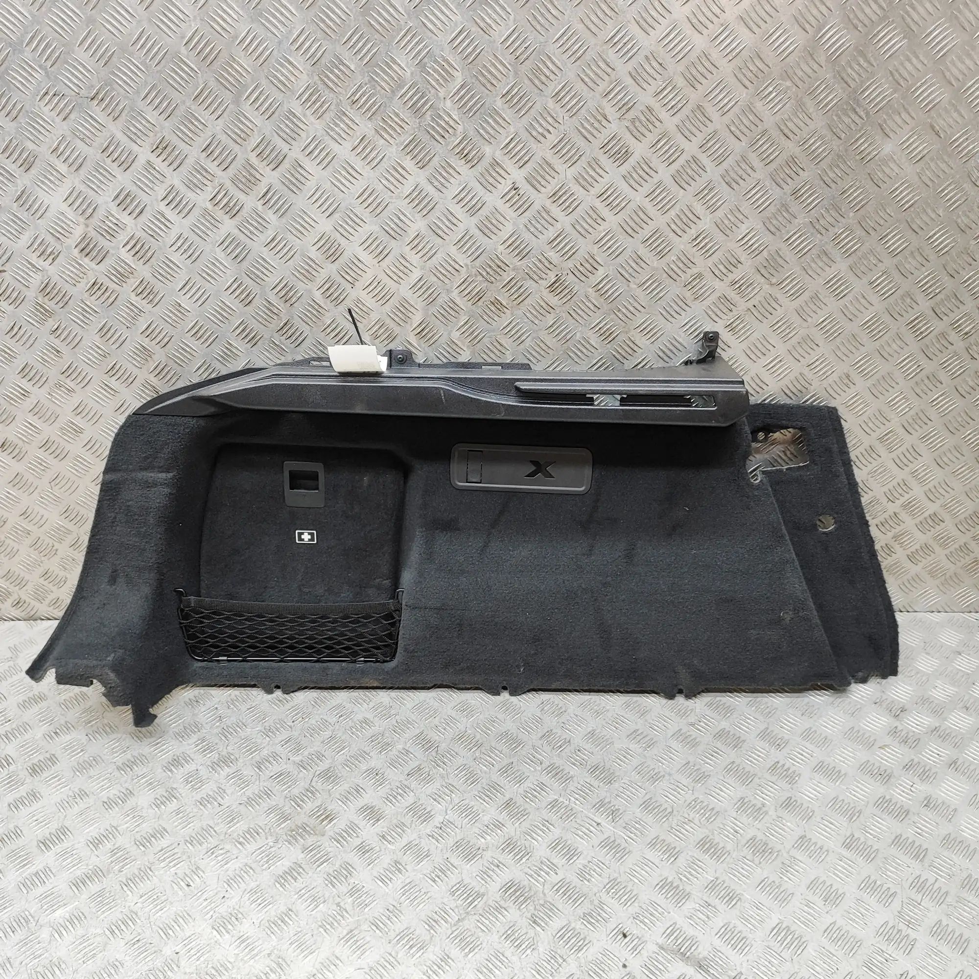 BMW X6 (G06) Left Side Trunk Trim 5A40FD3 Left Side Trunk Trim BMW X6G06 (2019-.....