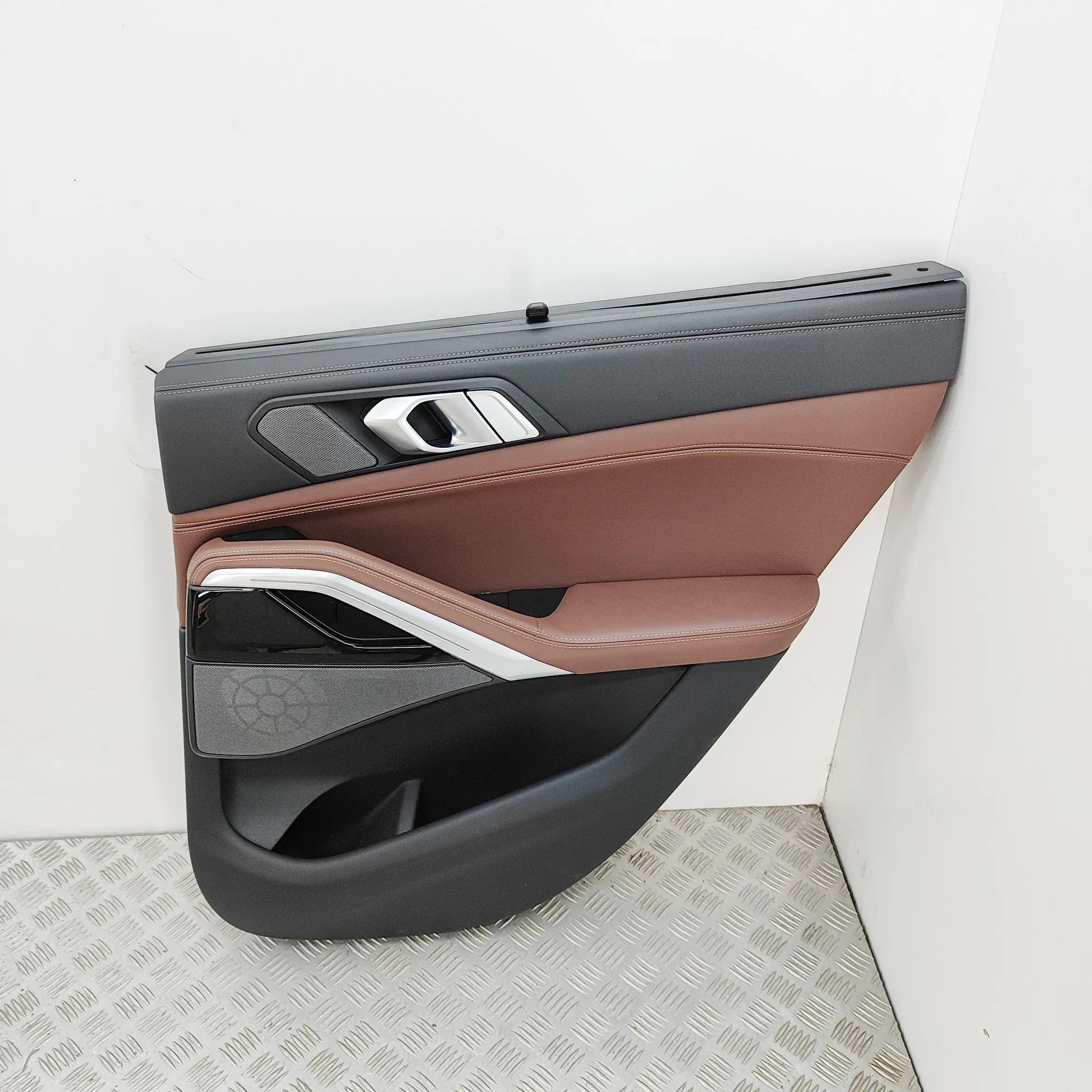 BMW X6 (G06) Rear Right Door Panel 5A831D8 Rear Right Door Panel BMW X6G06 (2019-....