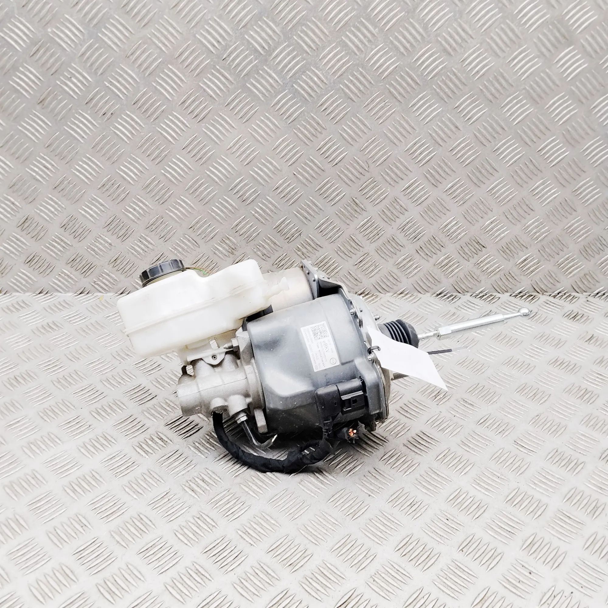 Audi A3 (8Y)  Brake Servo Booster 0204N01965, 5WB814105BA Brake Servo Booster AUD...