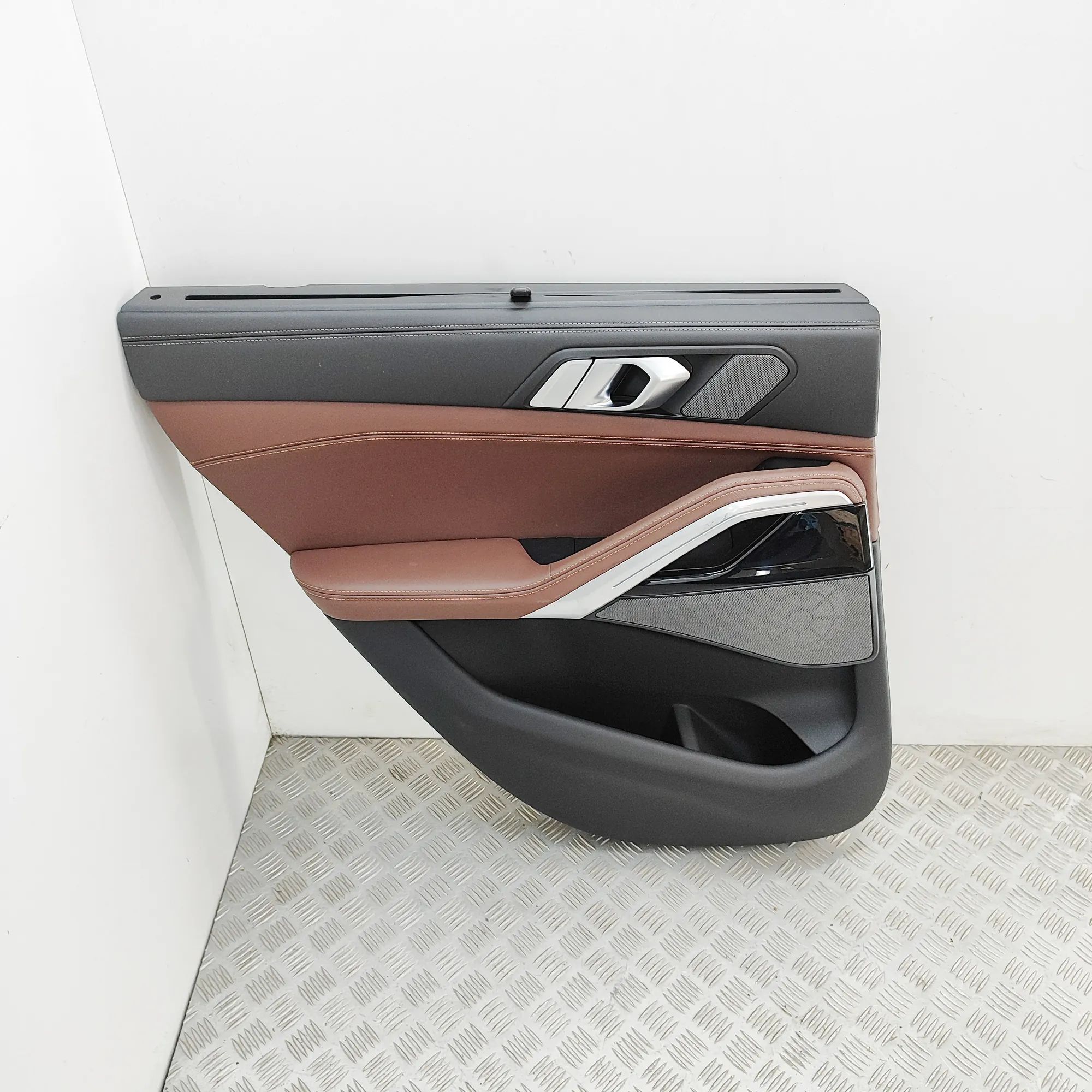 BMW X6 (G06) Rear Left Door Panel 5A831D7 Rear Left Door Panel BMW X6G06 (2019-.....
