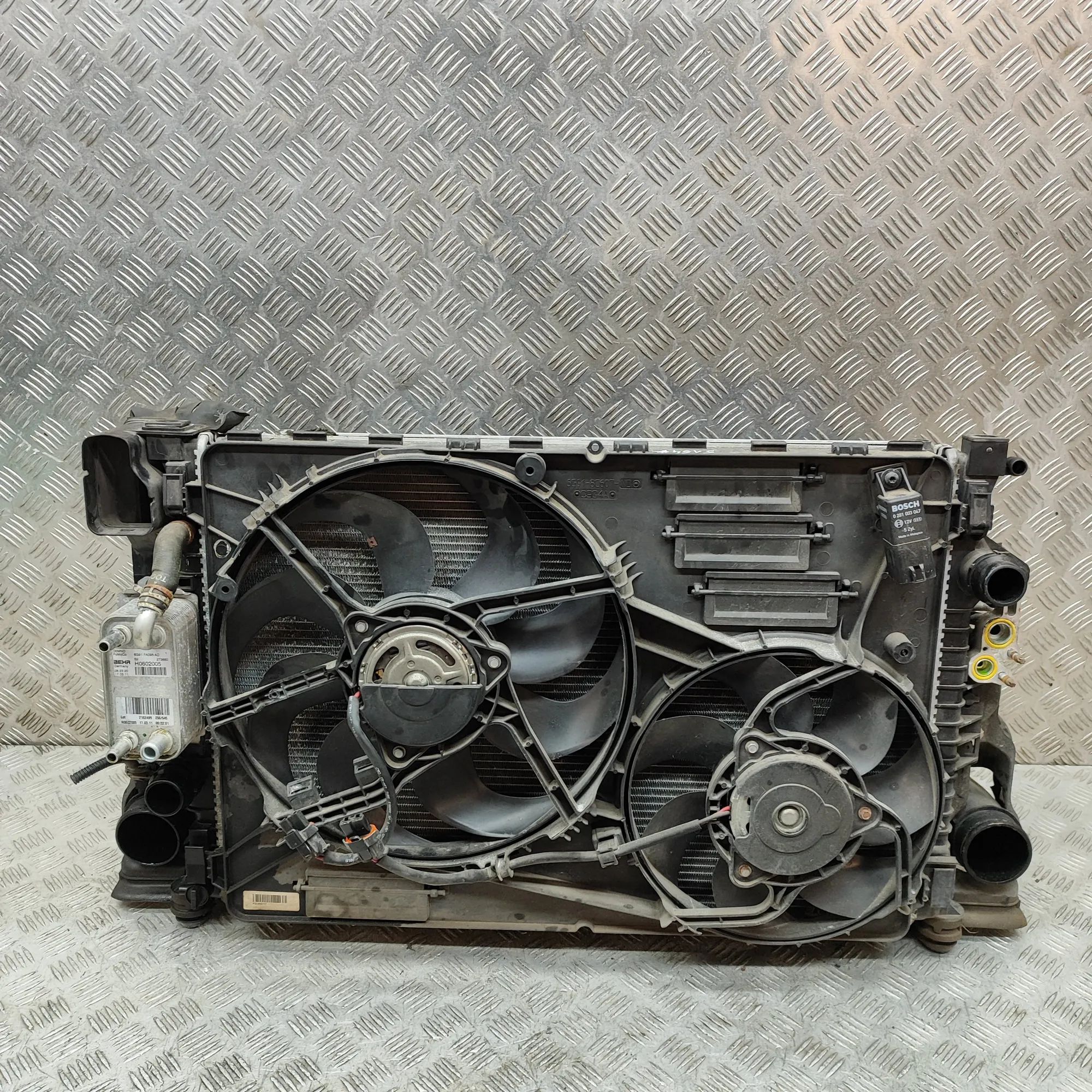 Volvo V70 Cooling Radiator Pack 31368059, 31338474, 31274157, 0281003047, 31293...