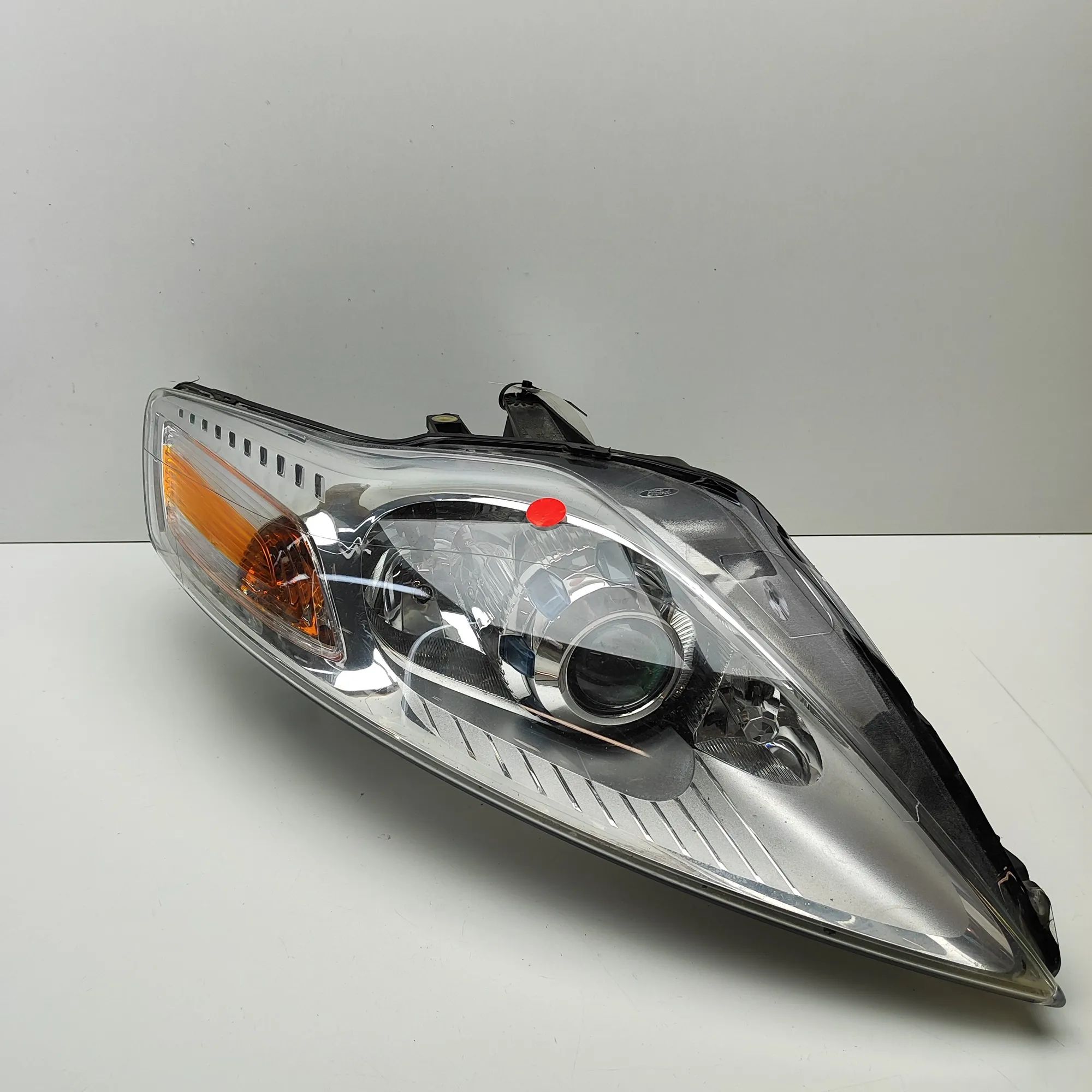 Ford Mondeo Front Right Headlight BS71-13D154-AB, BS7113D154AB Front Right Headli...