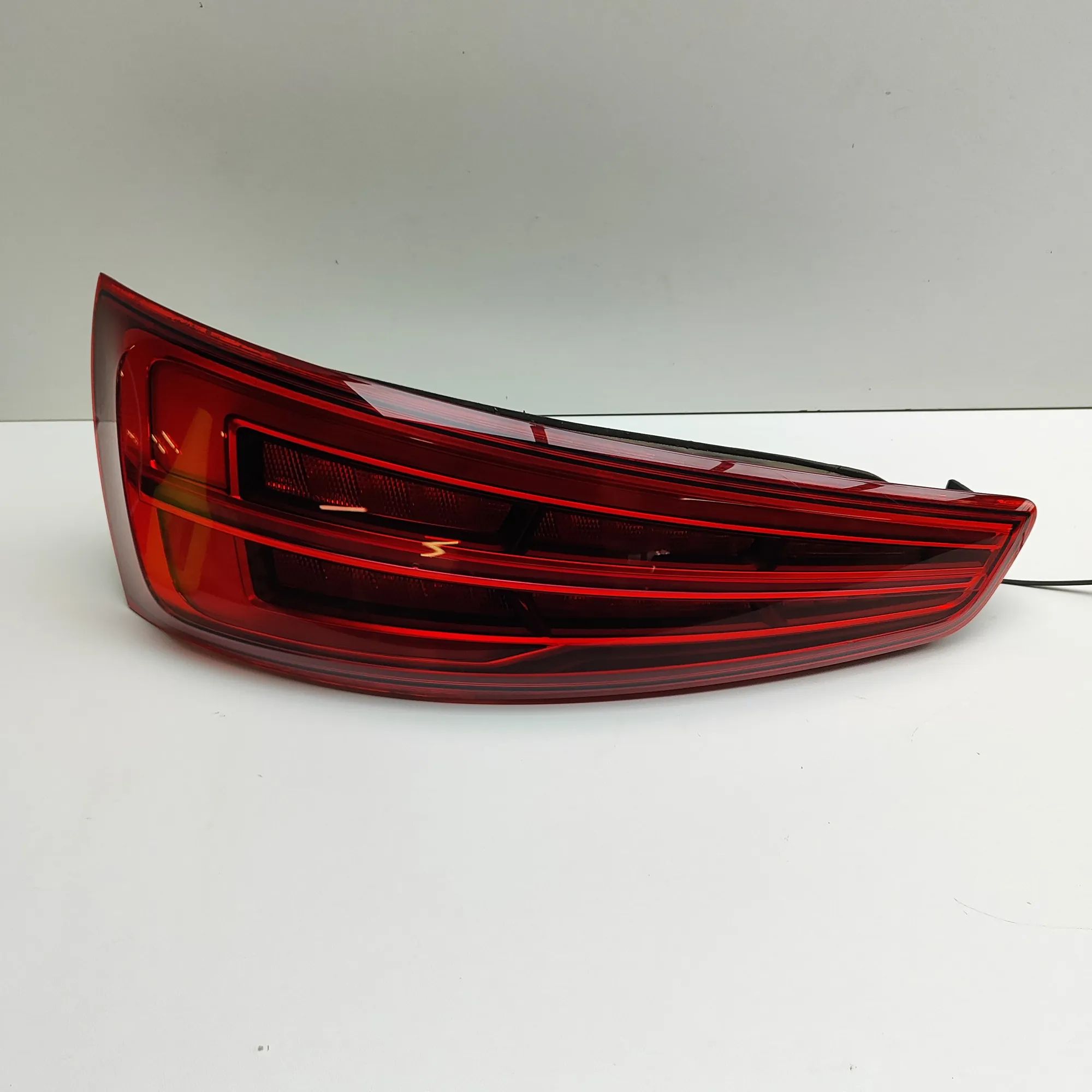Audi Q3 (8U) Rear Left Tail Light 8U0945093N Rear Left Tail Light AUDI Q3 (8U) (2...
