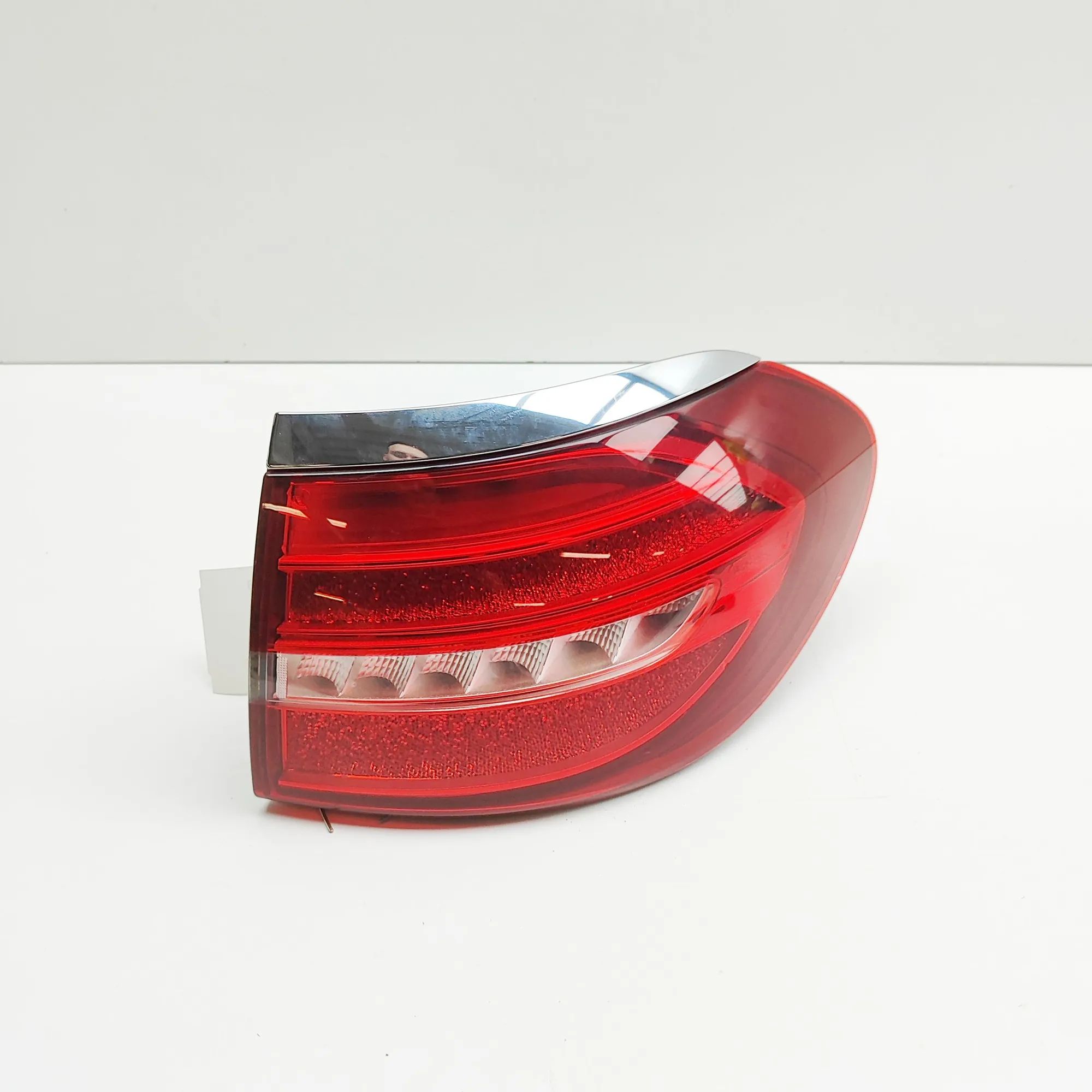 Mercedes-Benz A (W176) Rear Right Tail Light A2139068800 Rear Right Tail Light MERCEDES-BENZ...