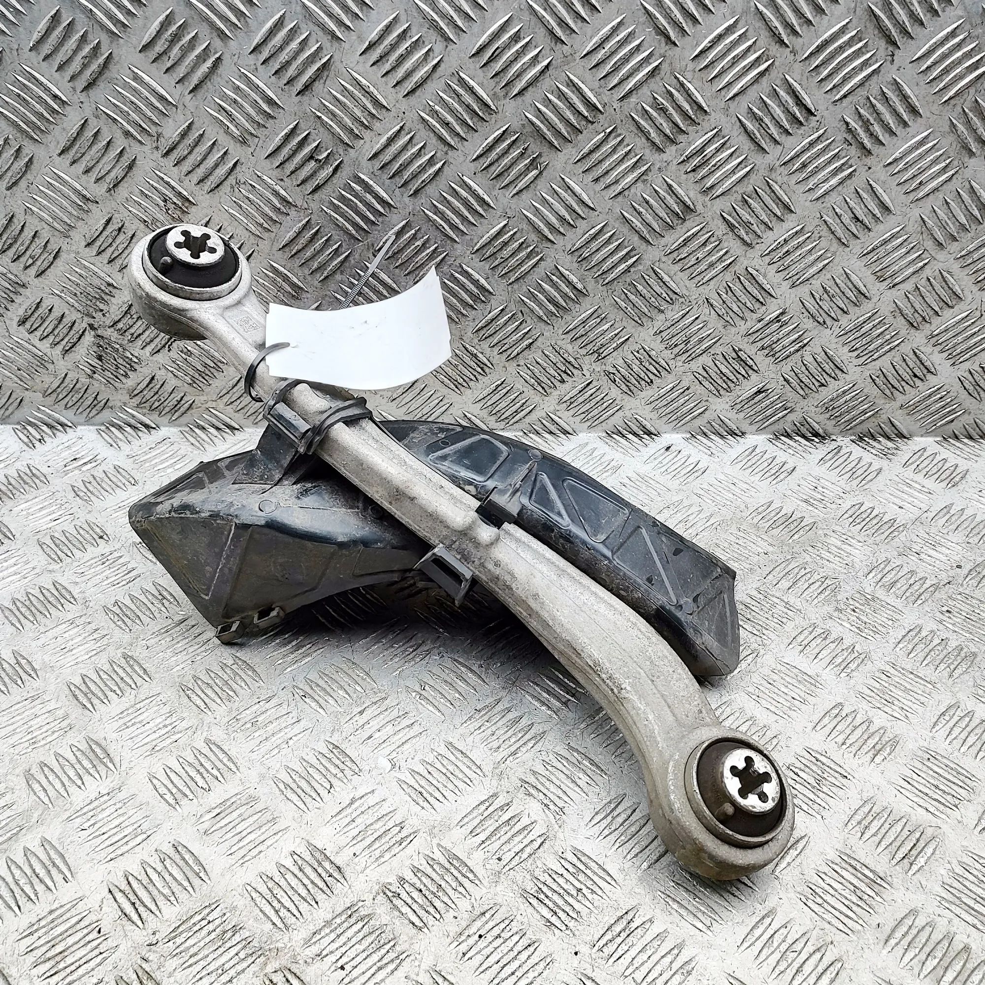 Porsche 911 (992) Rear Right Control Arm 992505264 Rear Right Control Arm PORSCHE 911 (9...