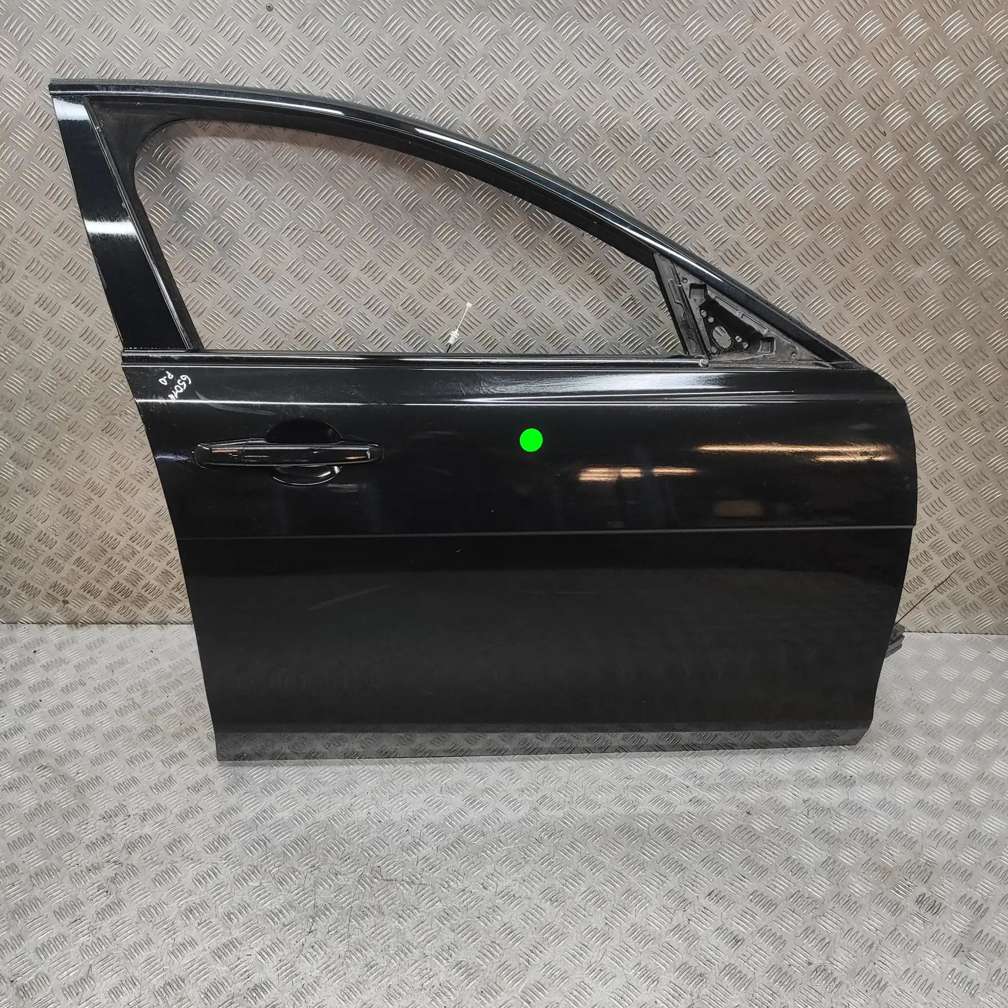 Jaguar XE Front Right Door T4N2632, GX73-21122-AC, GX63-21122-AC, GJ32-14D...