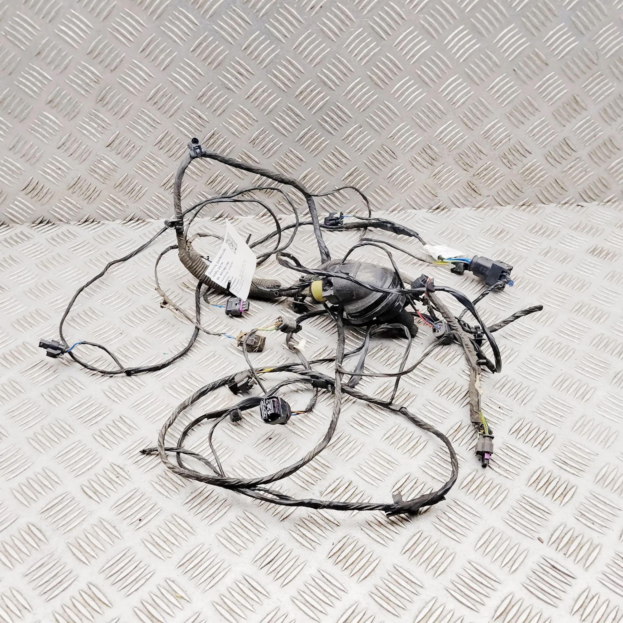 BMW 2 (F44) Front Parking Sensor Wiring Loom 8736649, 8736648 Front Parking Sensor Wiring Lo...
