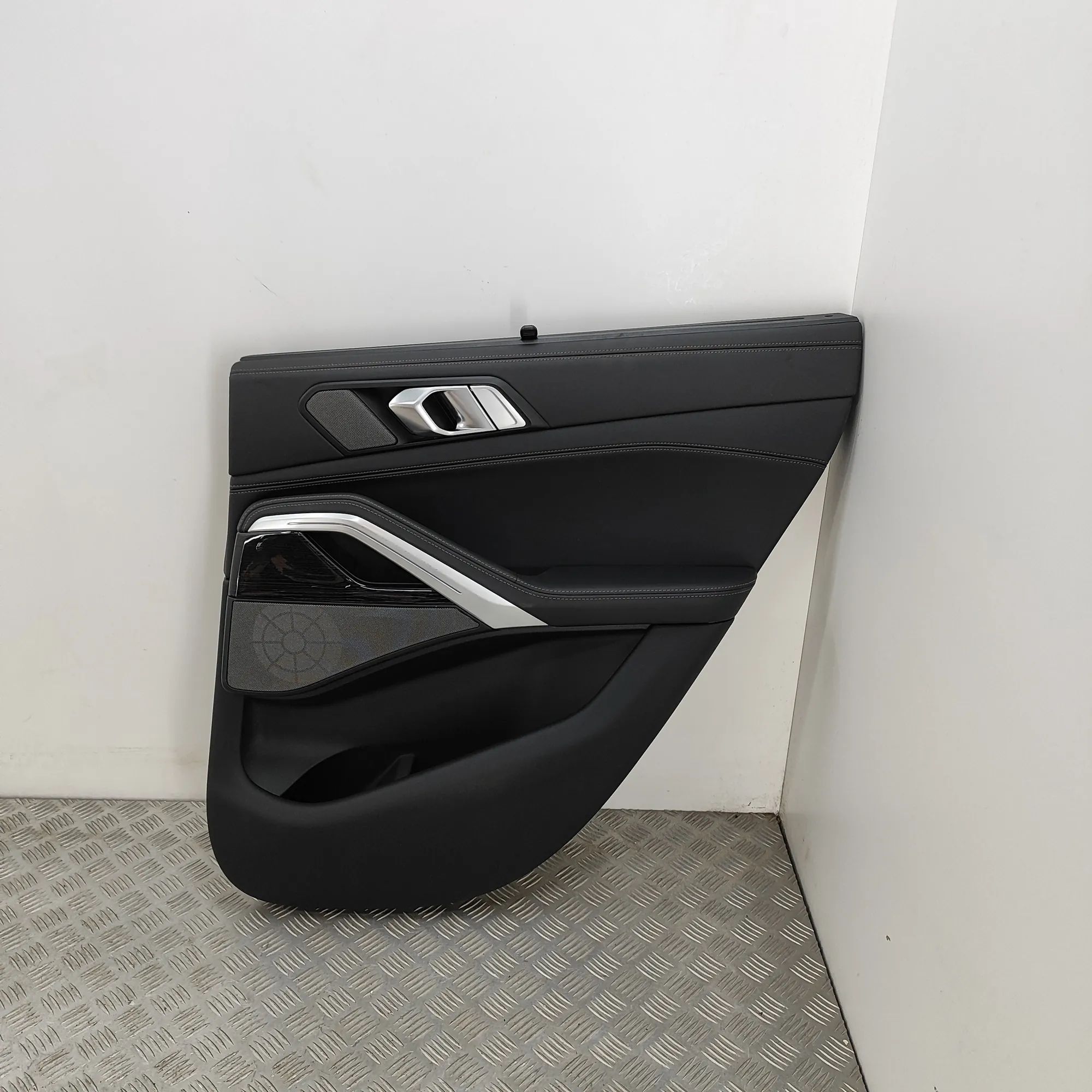 BMW X6 (G06) Rear Right Door Panel 7454820 Rear Right Door Panel BMW X6G06 (2019-....