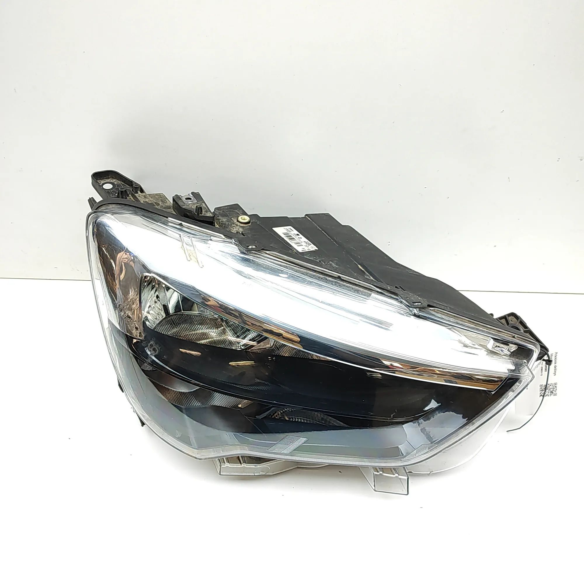 Opel Combo (E) Front Right Headlight